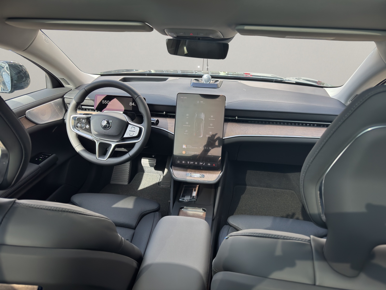 VOLVO ES90 Ultra-image-7