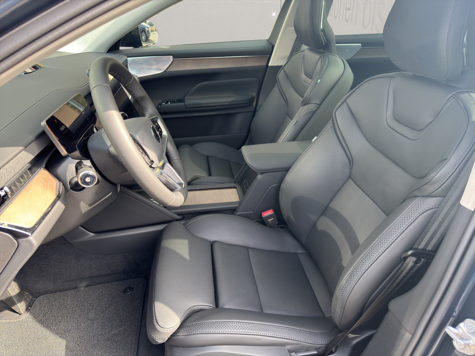 VOLVO ES90 Ultra-image-4