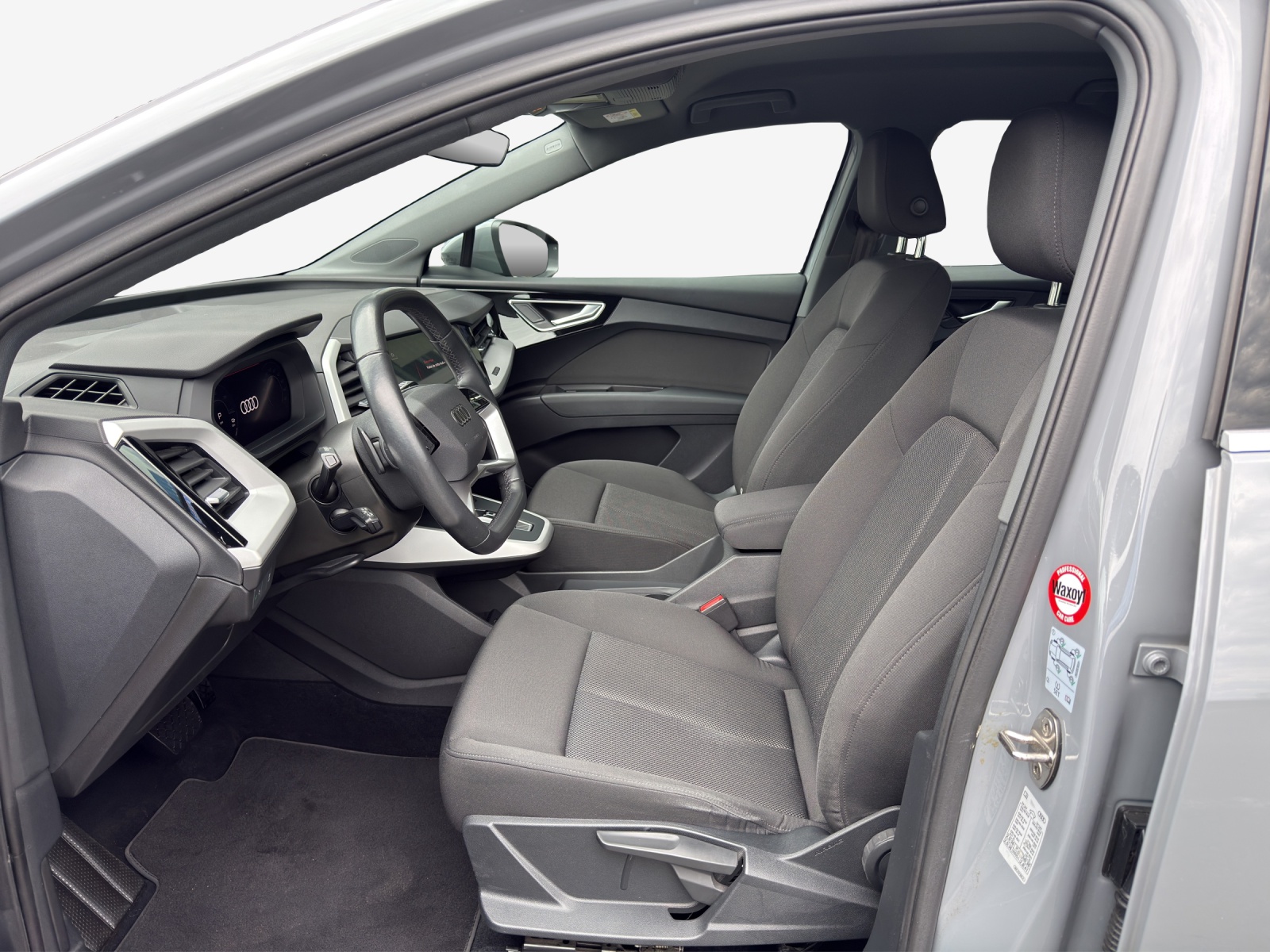 AUDI Q4 e-tron 35-image-8