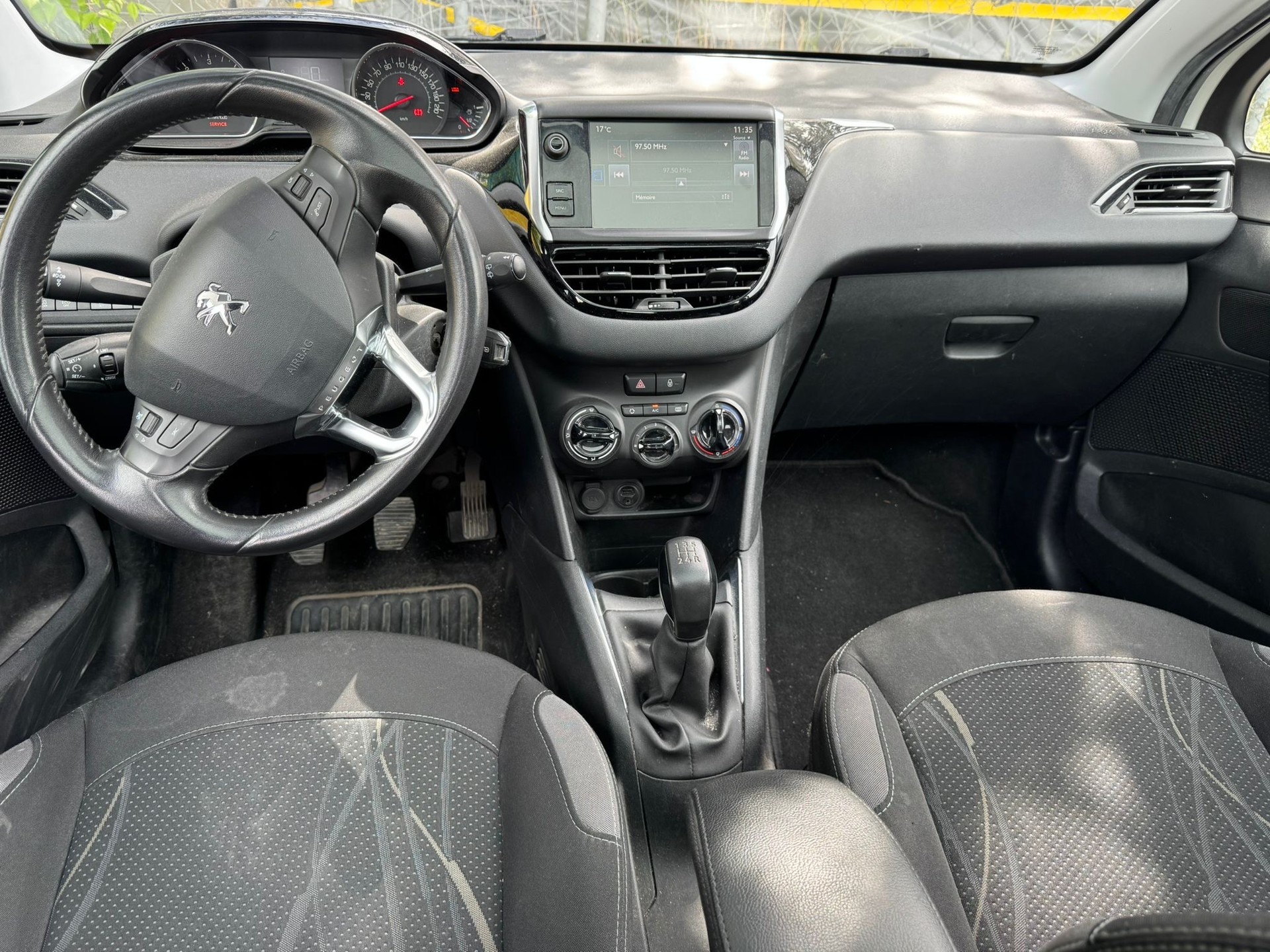 PEUGEOT 208 1.6 BlueHDi Active-image-10