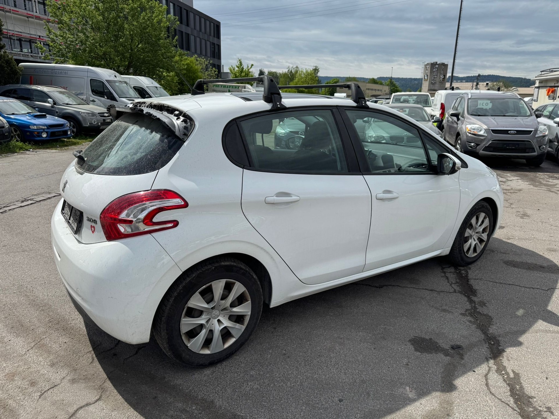 PEUGEOT 208 1.6 BlueHDi Active-image-8