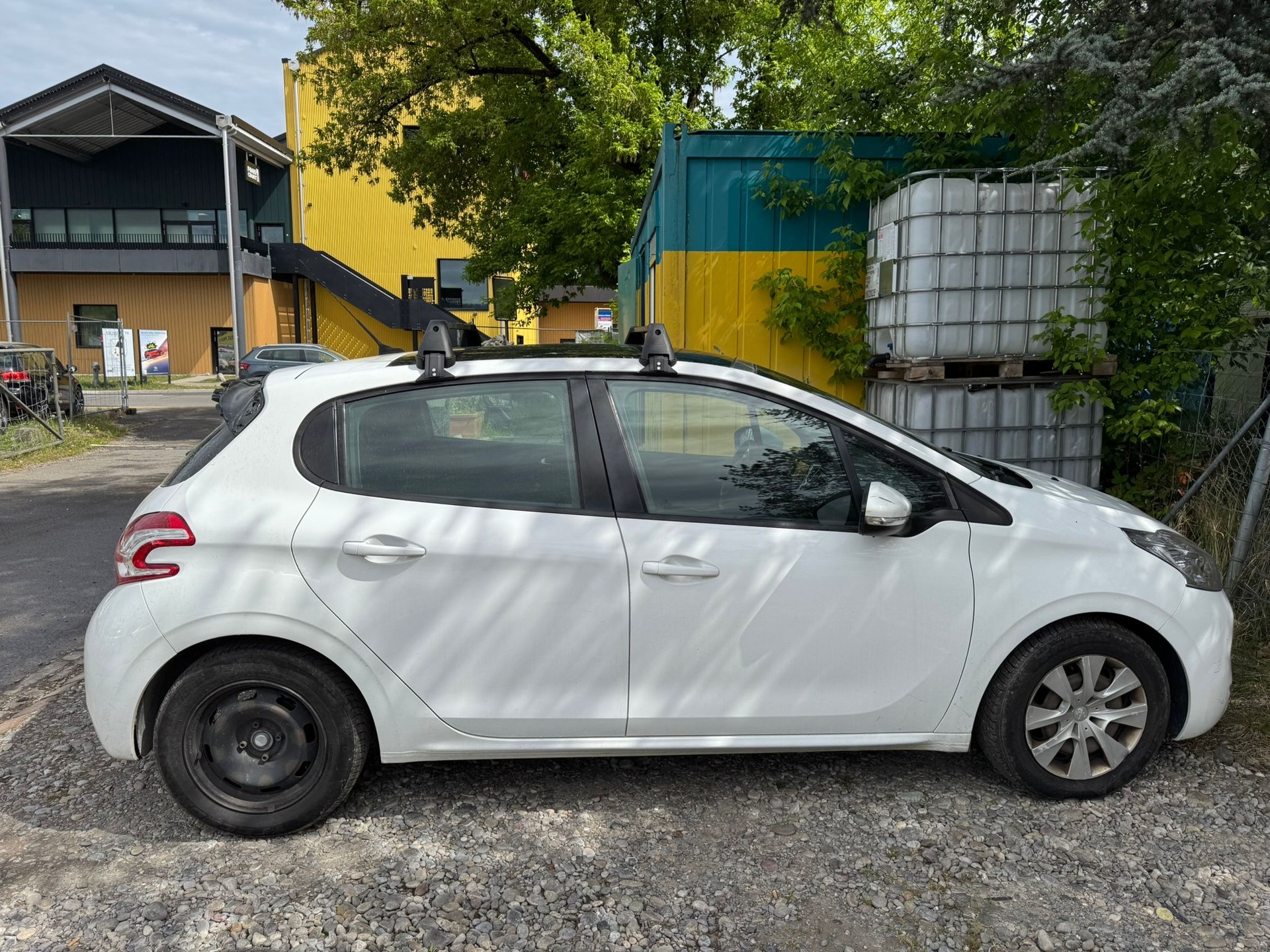 PEUGEOT 208 1.6 BlueHDi Active-image-5