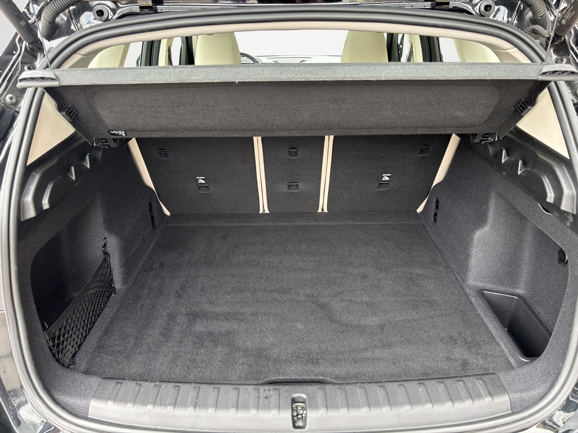 BMW X1 sDrive 18d xLine-image-12