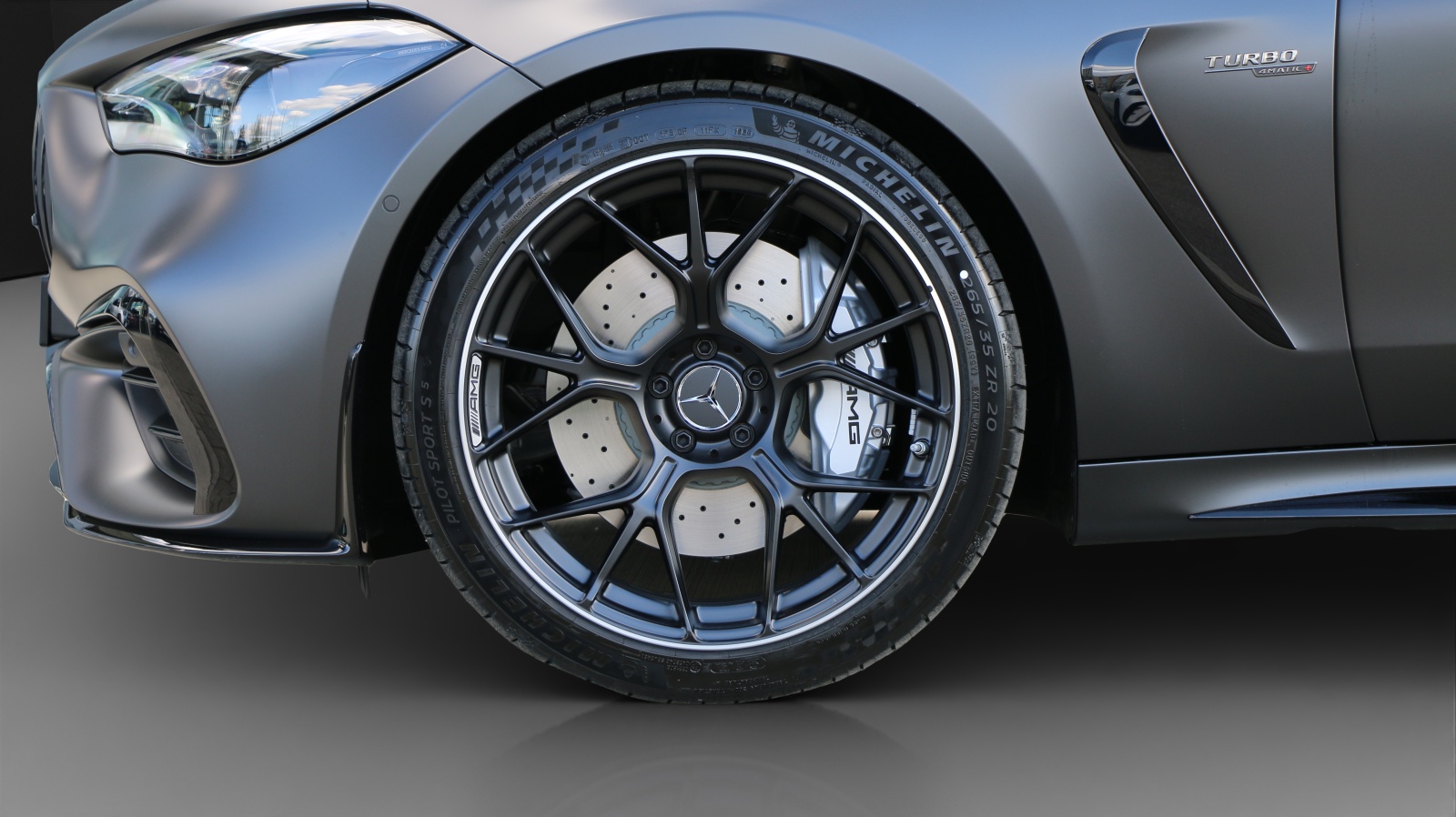 MERCEDES-BENZ AMG CLE 53 4MATIC+ Coupé-image-19