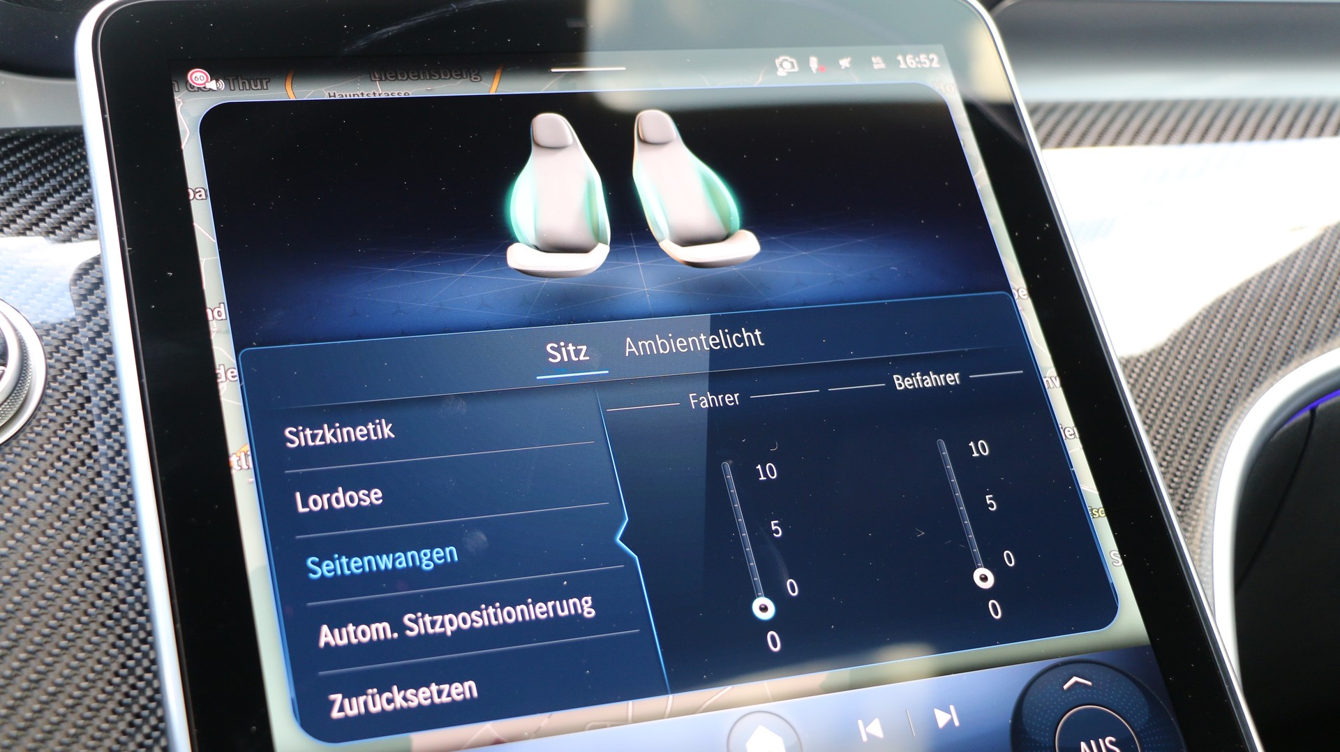 MERCEDES-BENZ AMG CLE 53 4MATIC+ Coupé-image-16