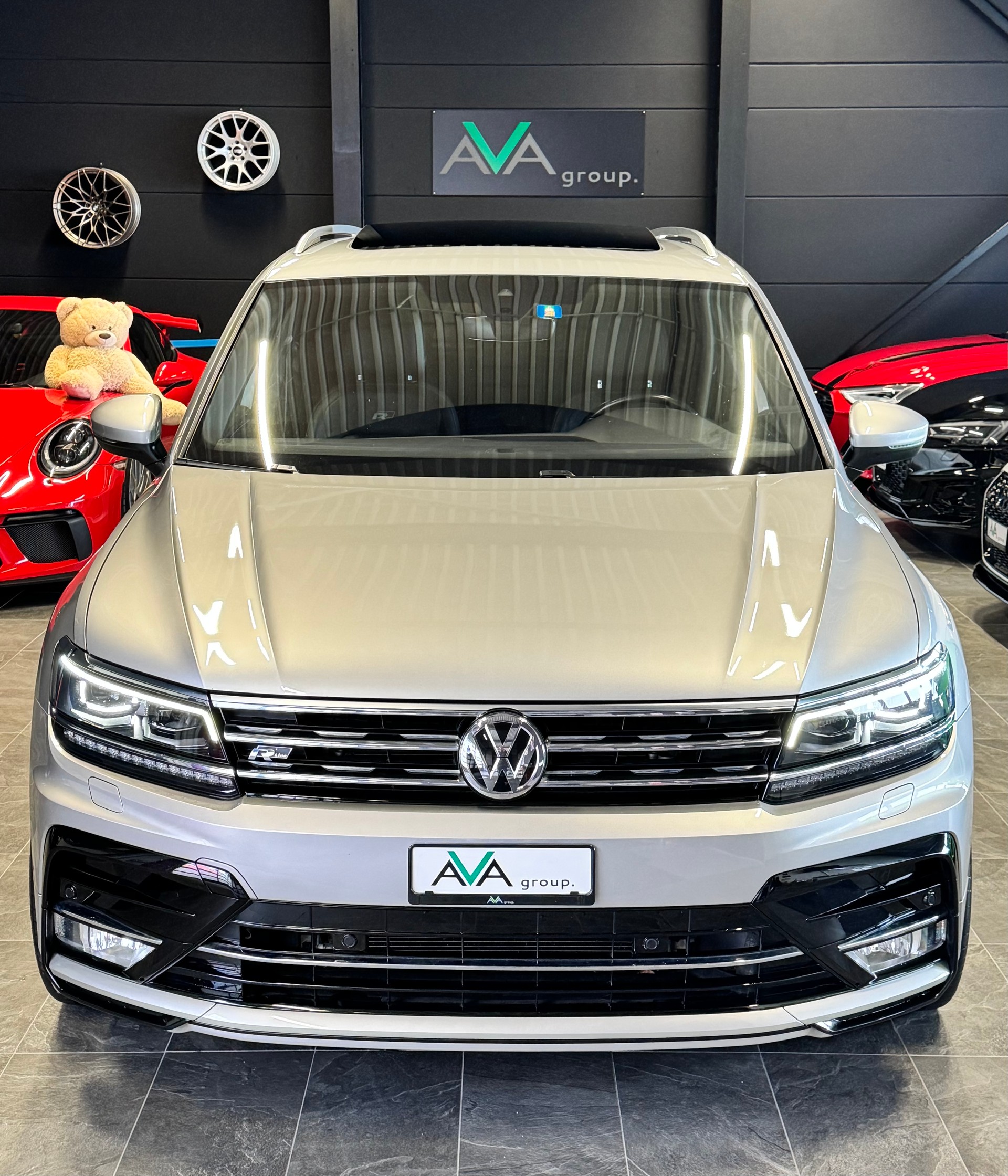 VW Tiguan 2.0 TDI SCR R-LINE 4Motion DSG *240PS*-image-3