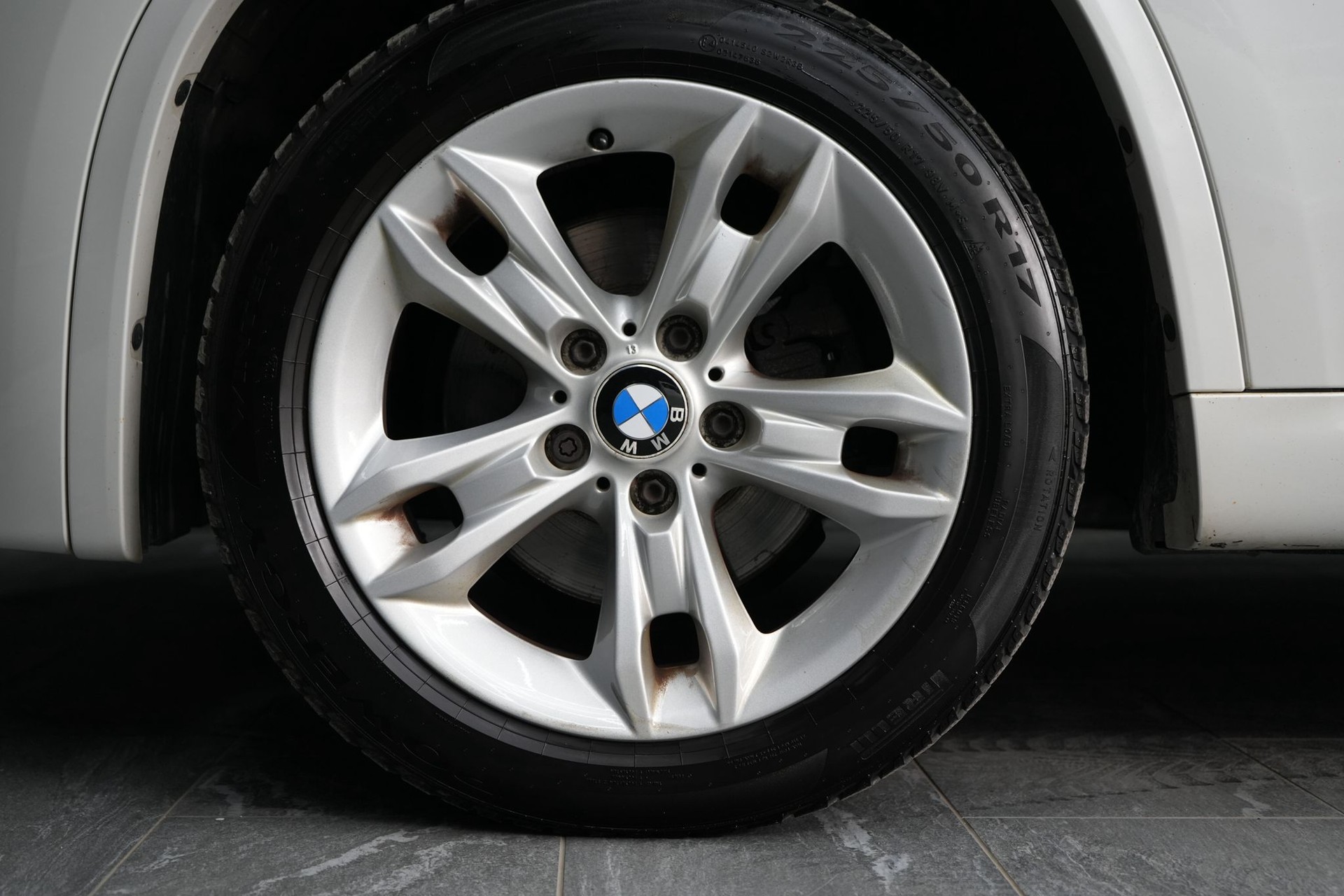 BMW X1 xDrive 28i Steptronic-image-16