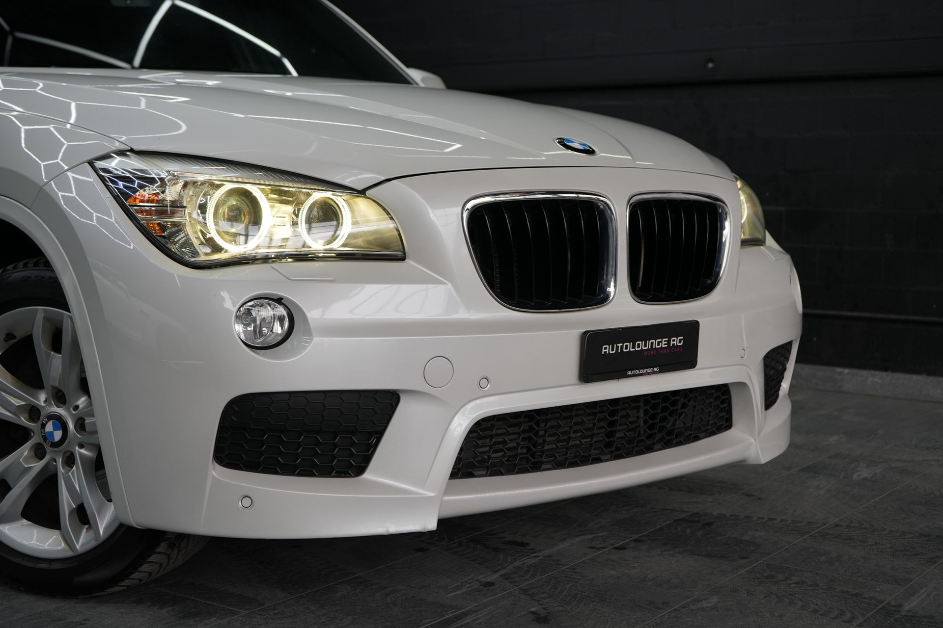 BMW X1 xDrive 28i Steptronic-image-4