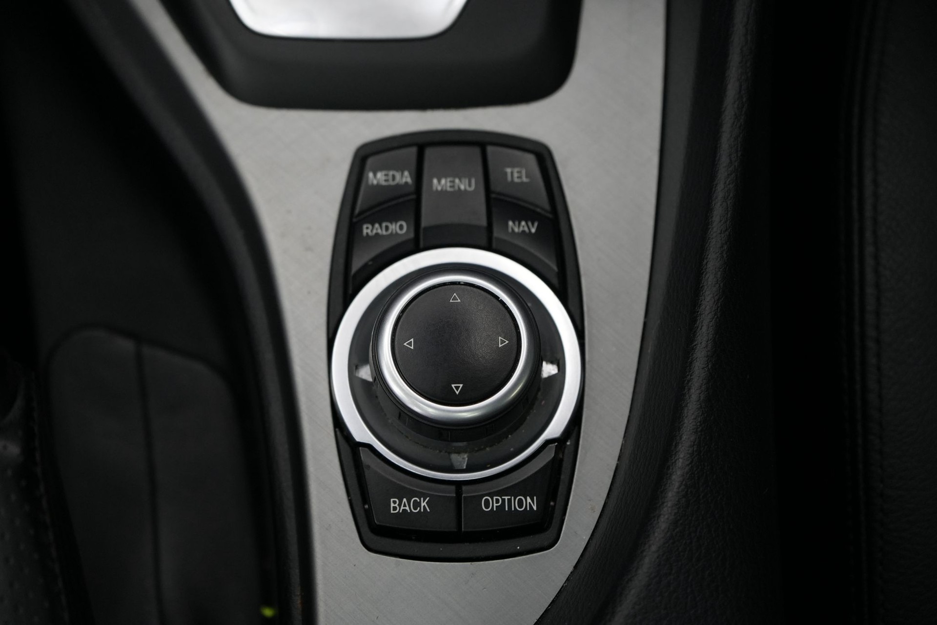 BMW X1 xDrive 28i Steptronic-image-15