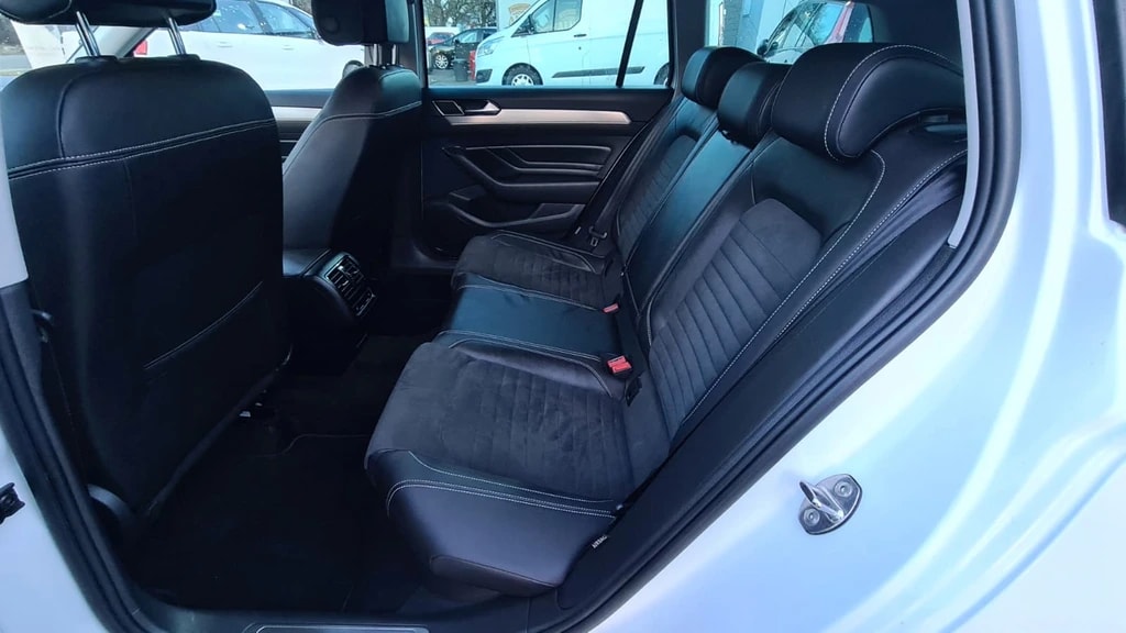 VW Passat 2.0 TDI BMT Elegance DSG ** Gr.Navi mit RF-Kamera ** Parkhilfe v+h ** Winter Paket ** Leder ** Frisch ab MFK & Service **-image-15