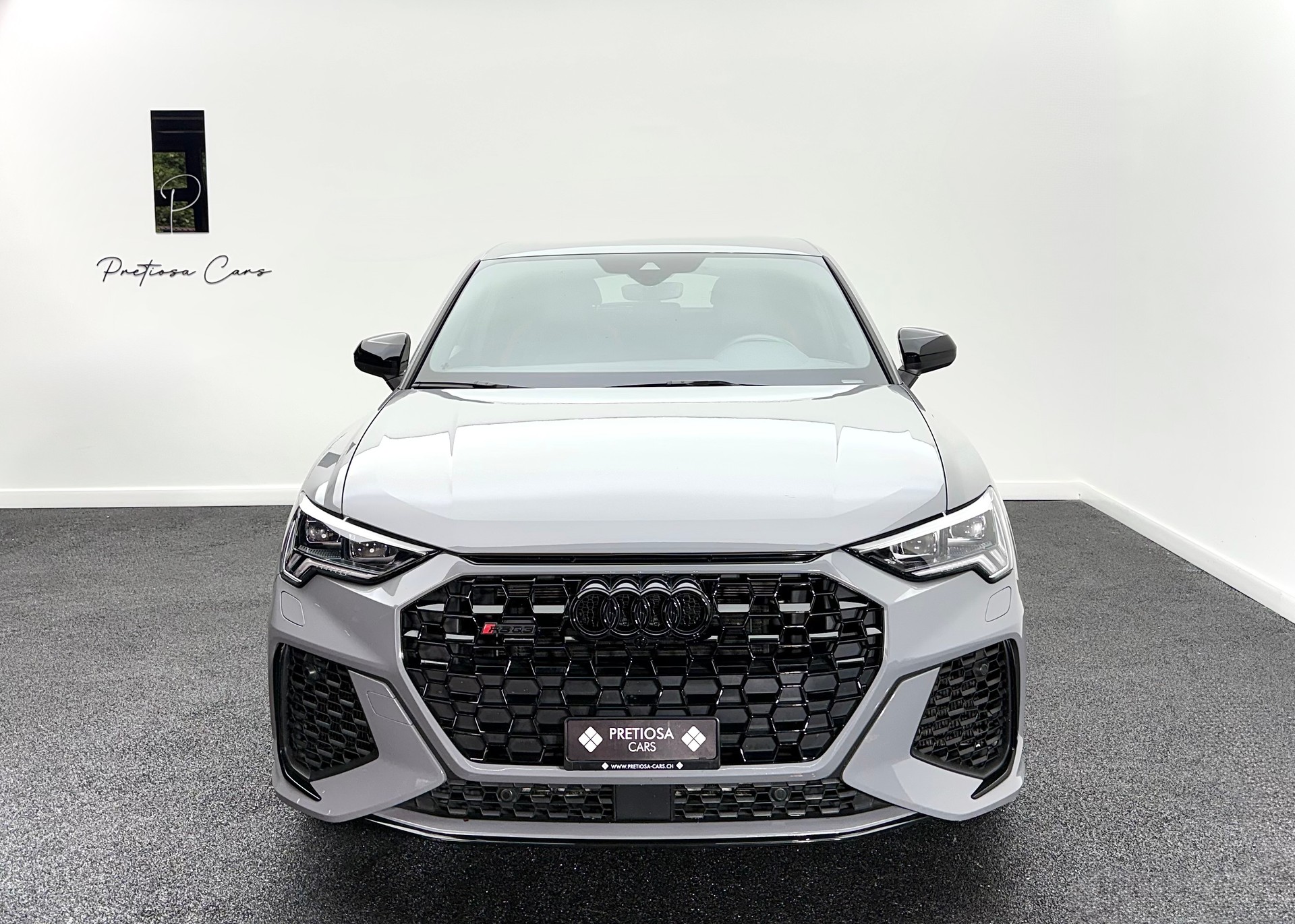 AUDI RS Q3 Sportback quattro S tronic-showroom-element-2