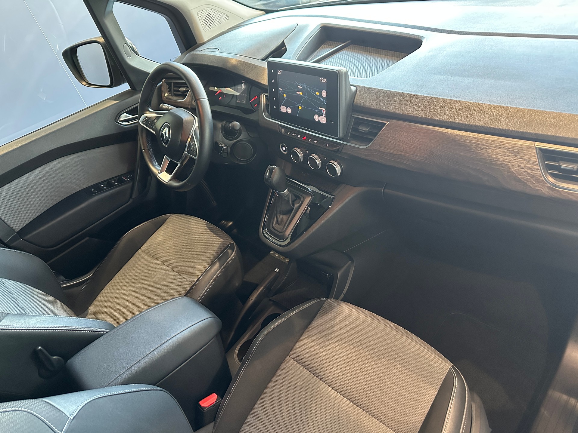 RENAULT Kangoo 1.3 TCe 130 PF Techno EDC-image-10