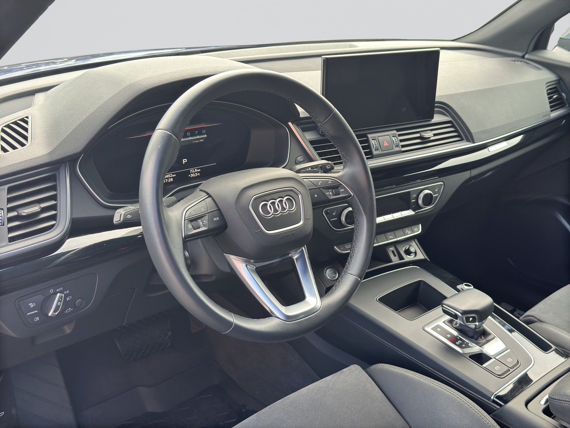 AUDI Q5 Sportback 45 TFSI S line quattro Schwarz Optik S-tronic-image-6