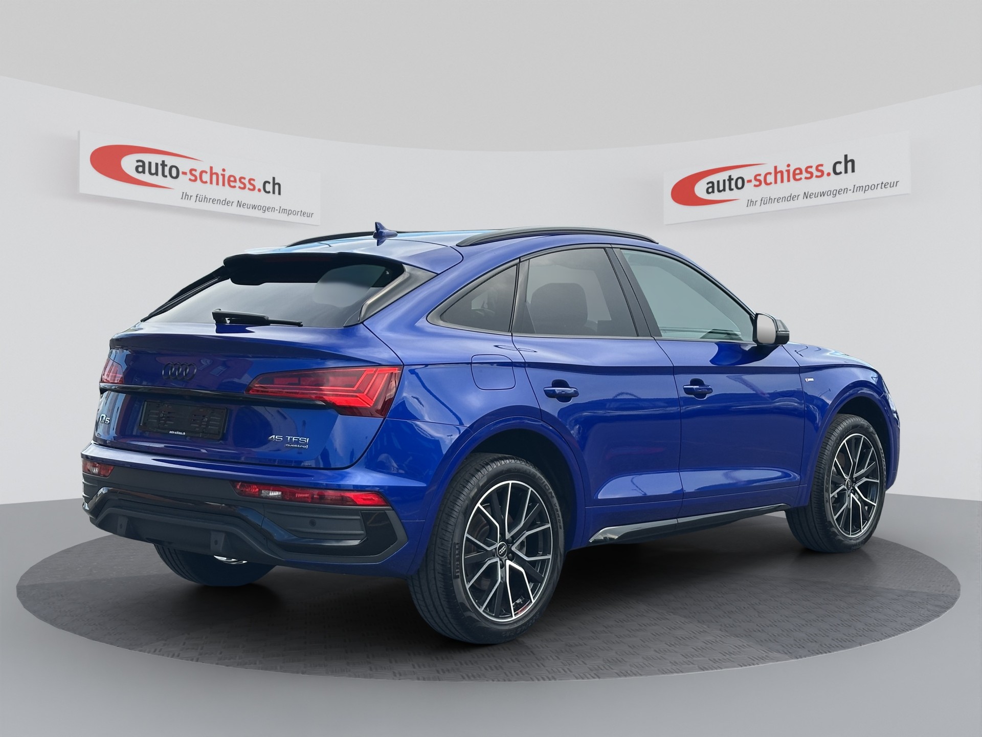 AUDI Q5 Sportback 45 TFSI S line quattro Schwarz Optik S-tronic-image-4