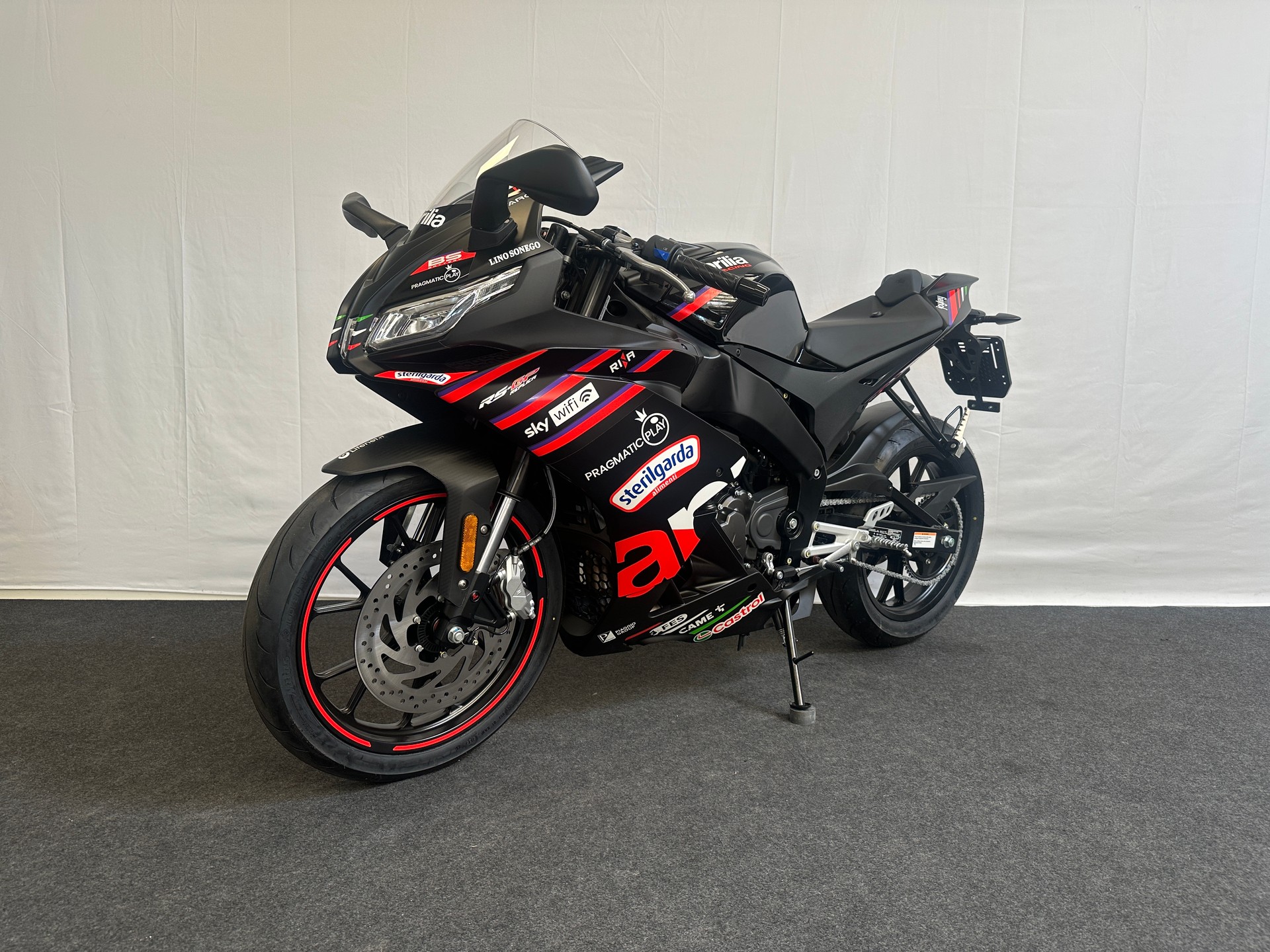 APRILIA RS 125 GP Replica E5+-showroom-element-3