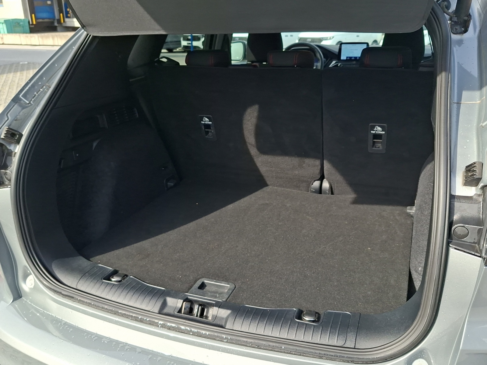 FORD Kuga 2.0 TDCi EcoBlue ST-Line 4X4 Automatique-image-9