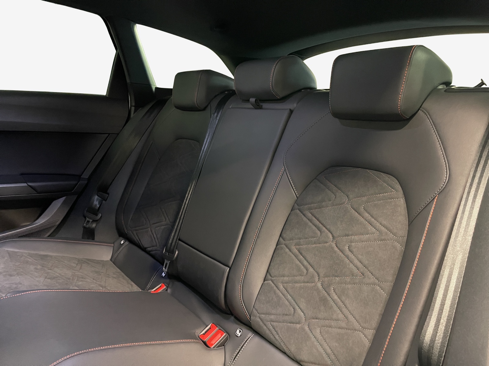 SEAT Leon ST 1.5 eHybrid pHEV DSG Move FR-image-11