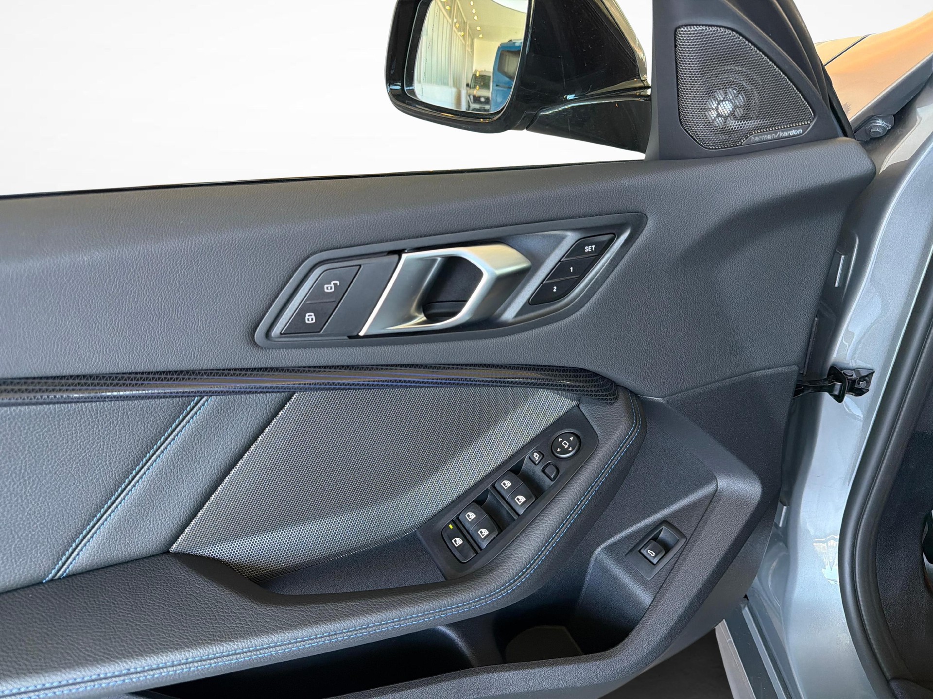 BMW 120i M-Sport Steptronic-image-17
