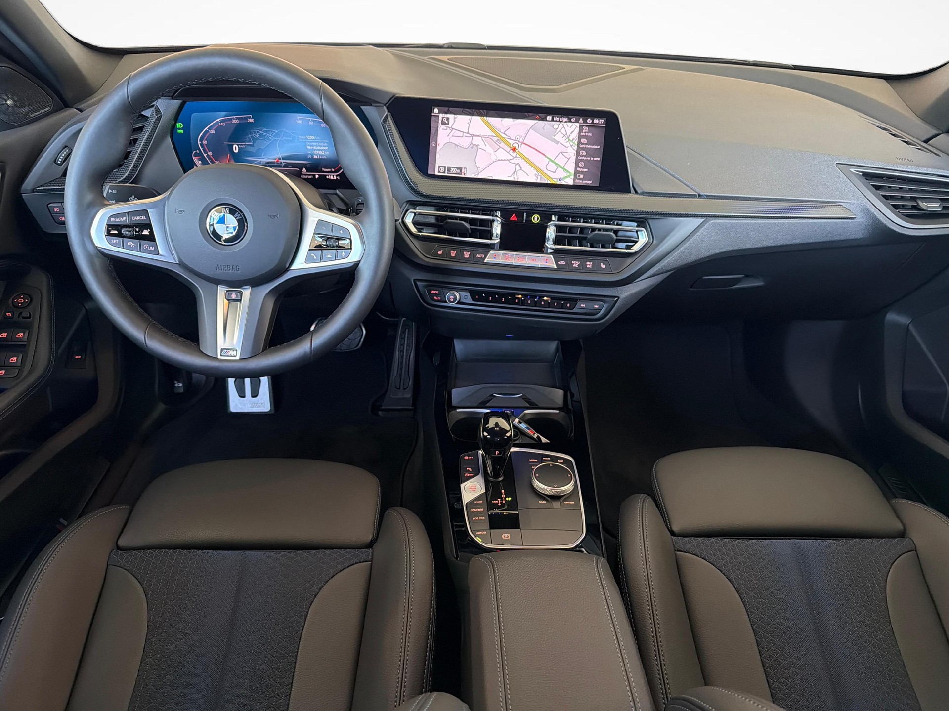 BMW 120i M-Sport Steptronic-image-11
