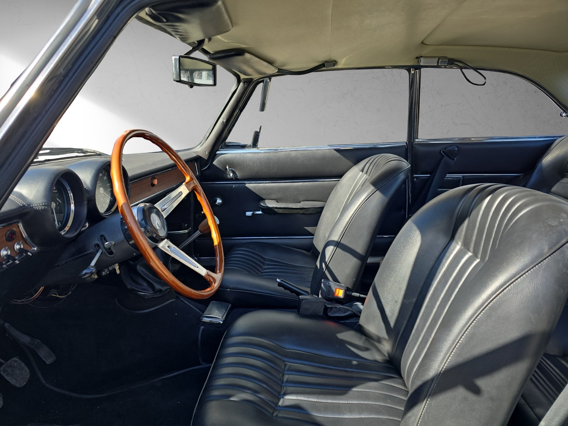 ALFA ROMEO 1600 GT-image-7