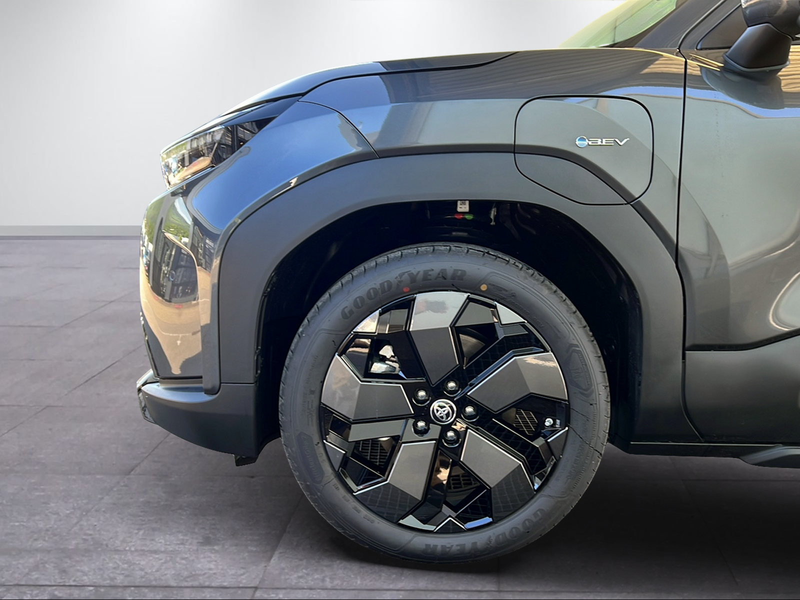 TOYOTA Urban Cruiser Premium AWD-image-2