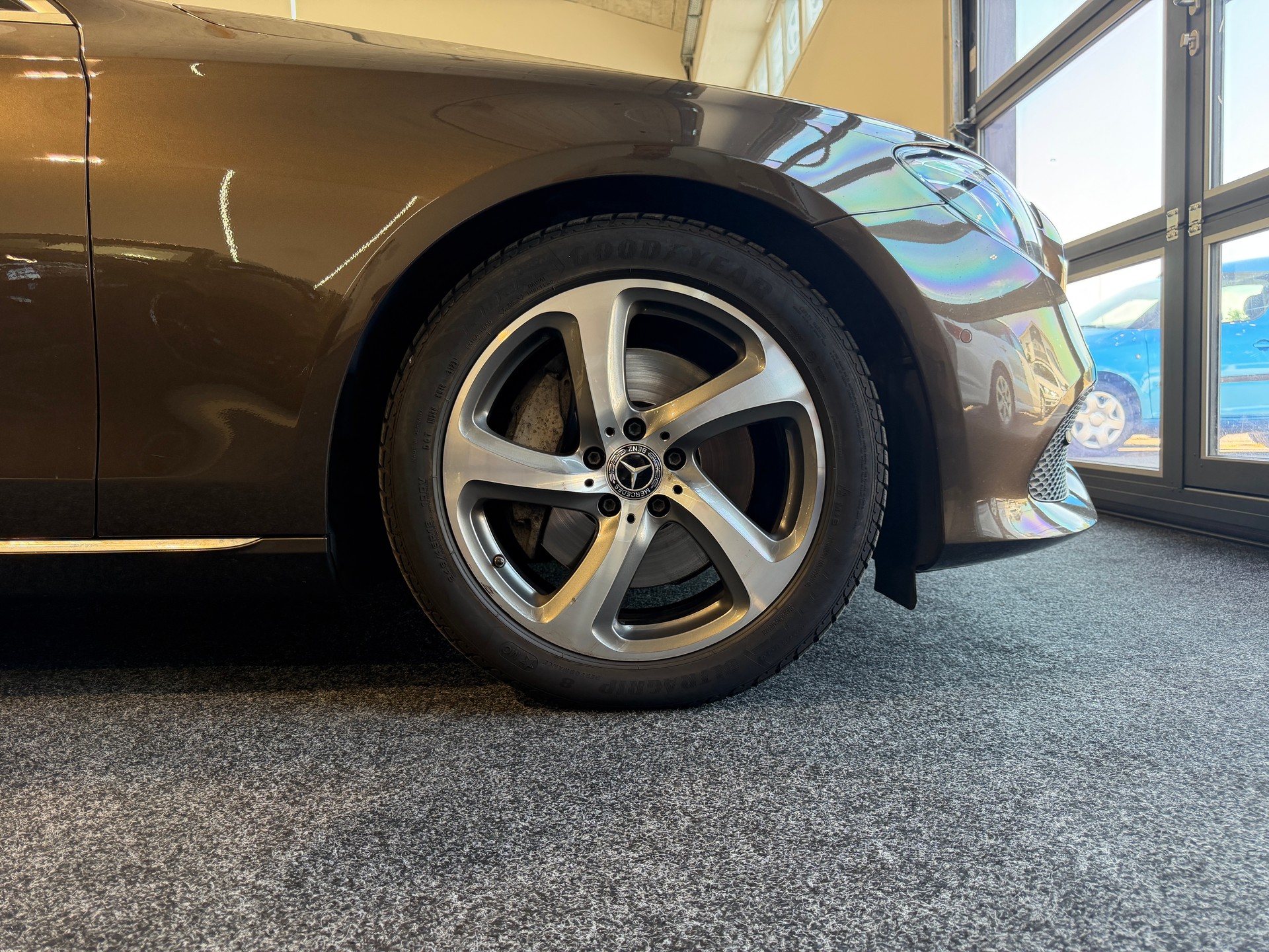MERCEDES-BENZ E 350 d Avantgarde 9G-Tronic-image-9
