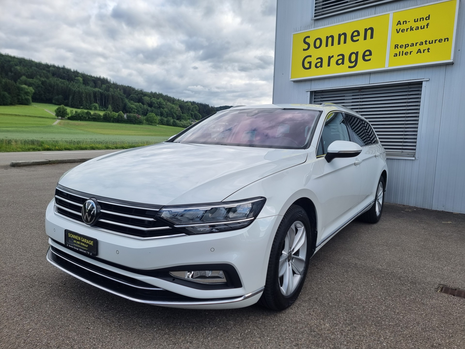 VW Passat 2.0 TDI BMT Business 4Motion DSG-image-0