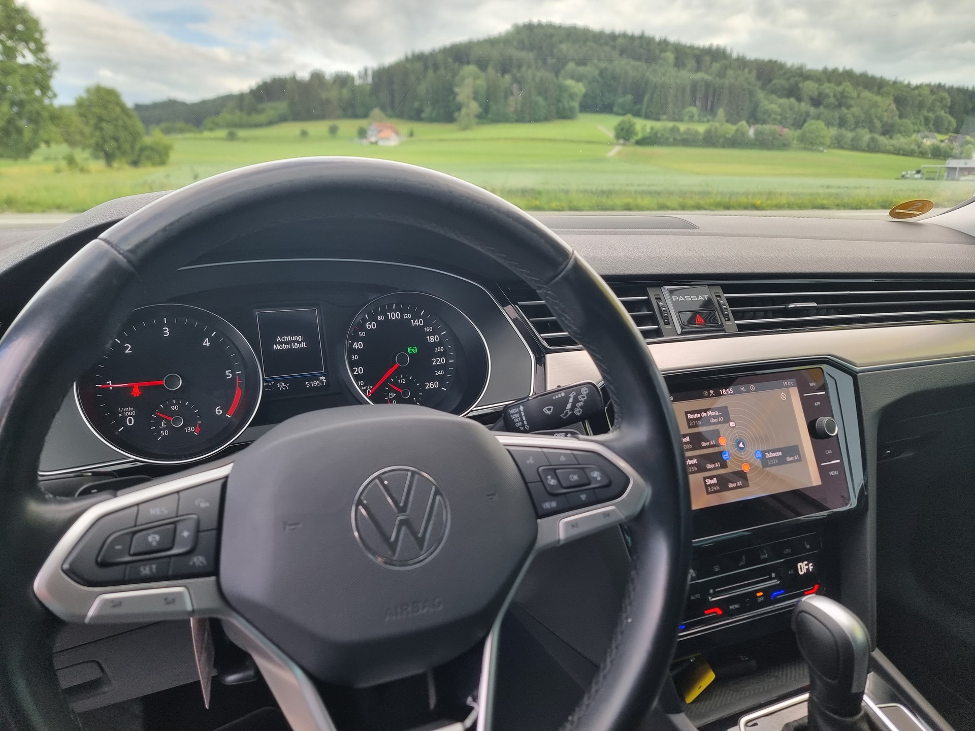 VW Passat 2.0 TDI BMT Business 4Motion DSG-image-5