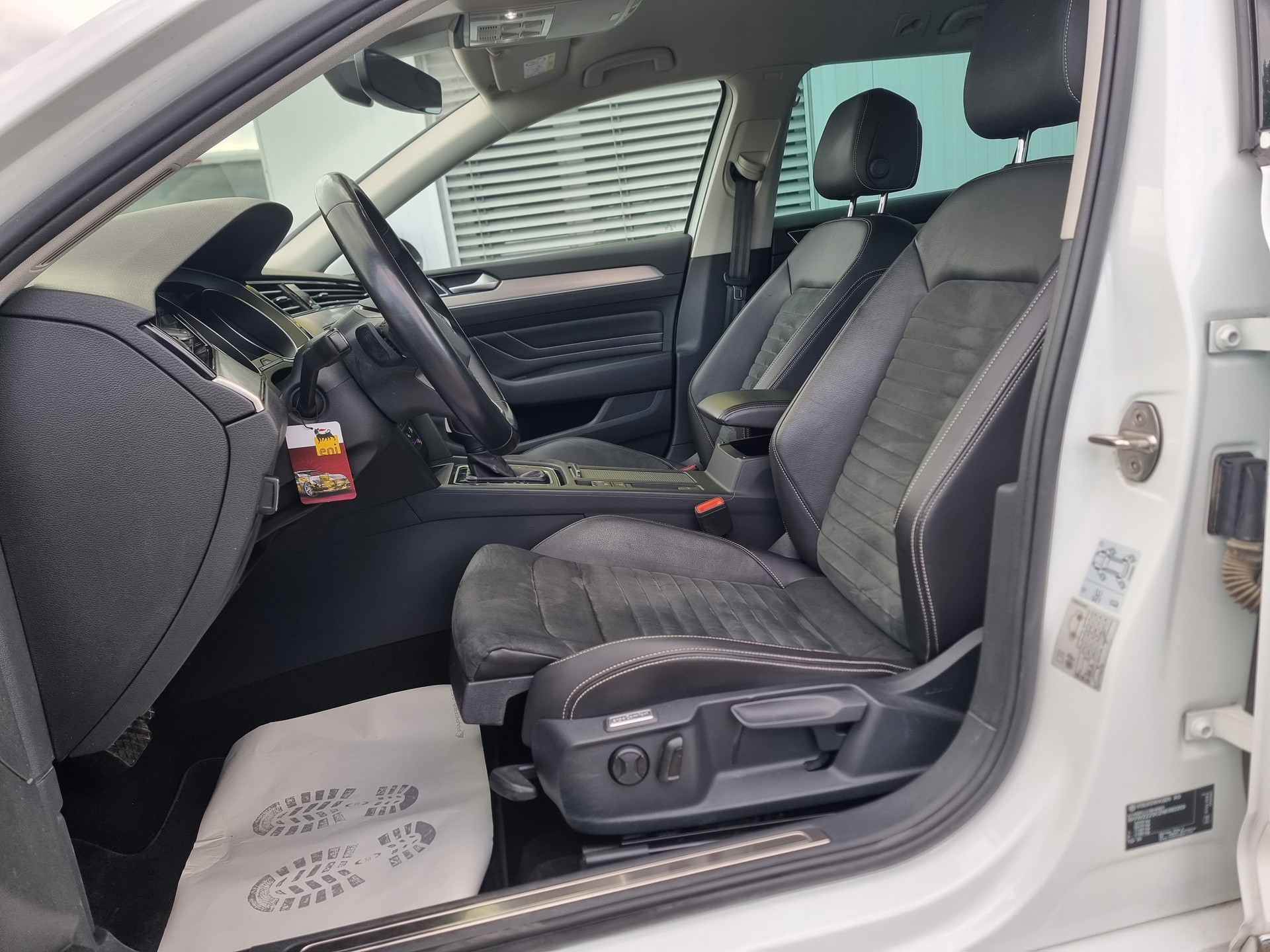 VW Passat 2.0 TDI BMT Business 4Motion DSG-image-6