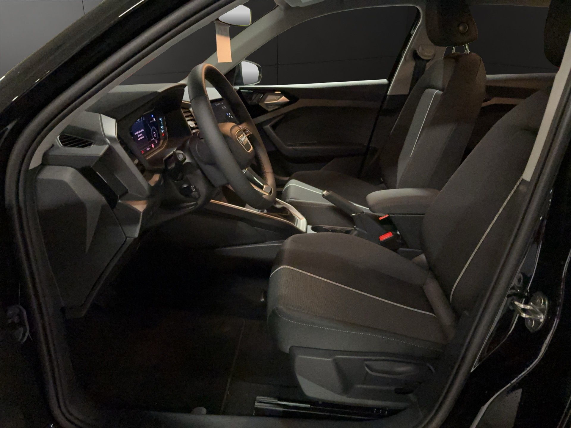 AUDI A1 Sportback 30 TFSI Attraction S-tronic-image-7