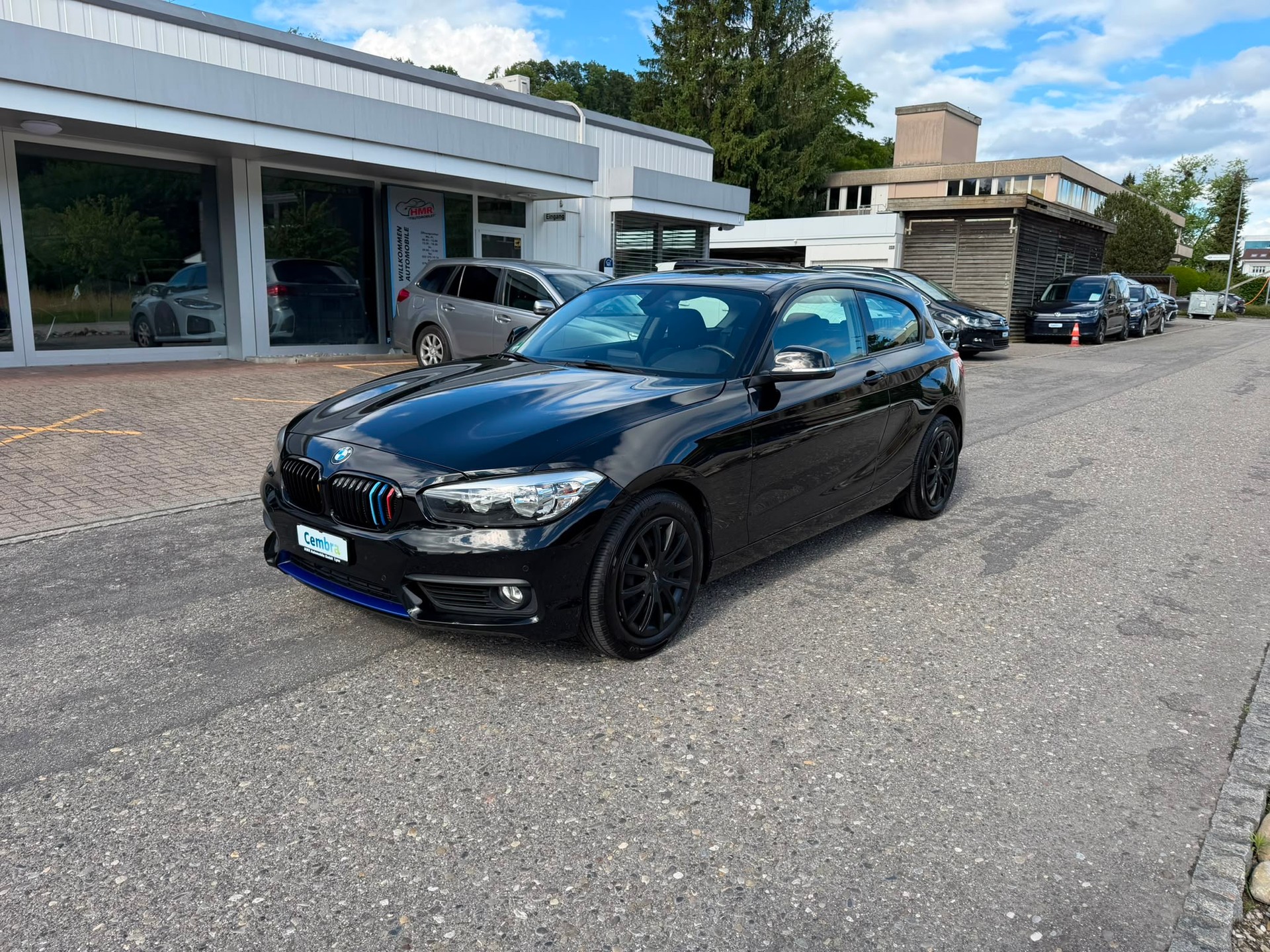 BMW 118i Steptronic-showroom-element-2