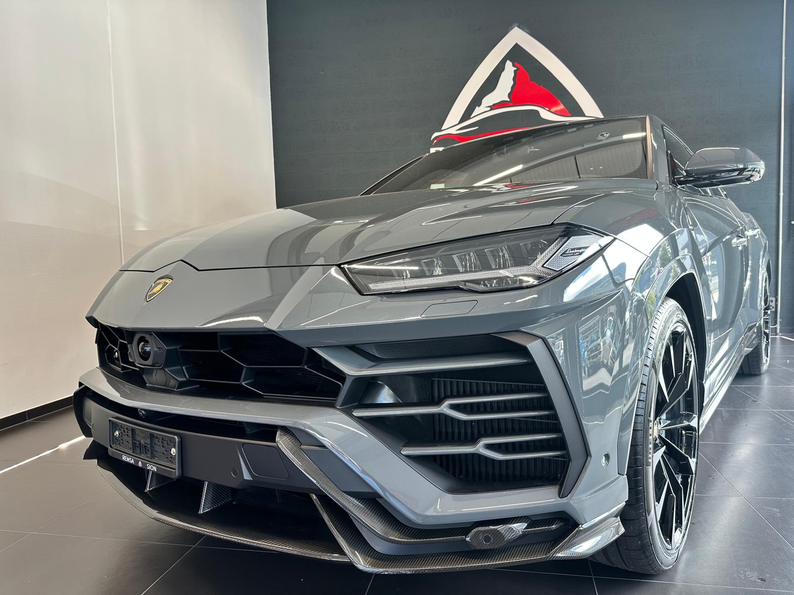 LAMBORGHINI Urus E-Gear-image-1