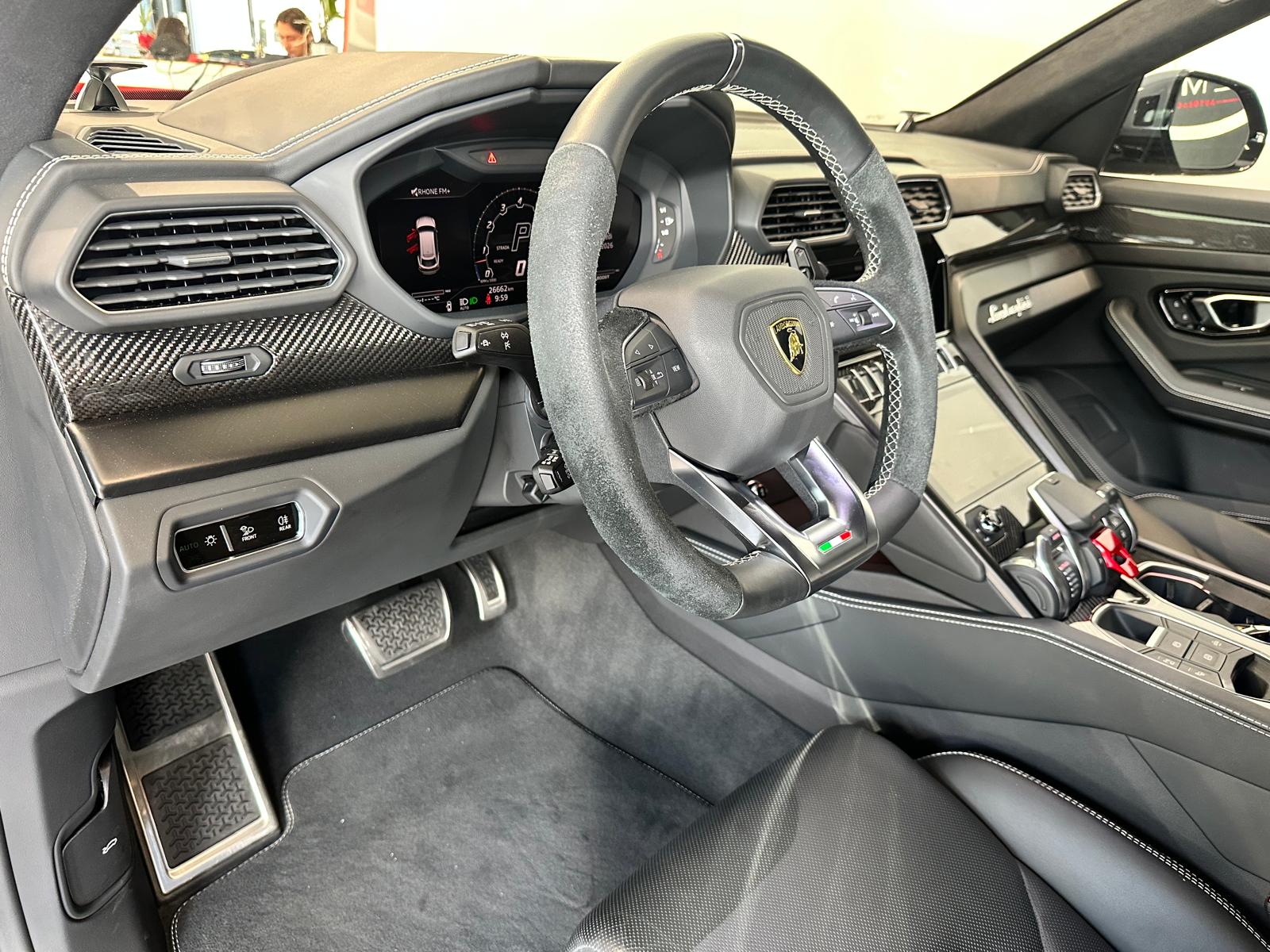 LAMBORGHINI Urus E-Gear-image-9
