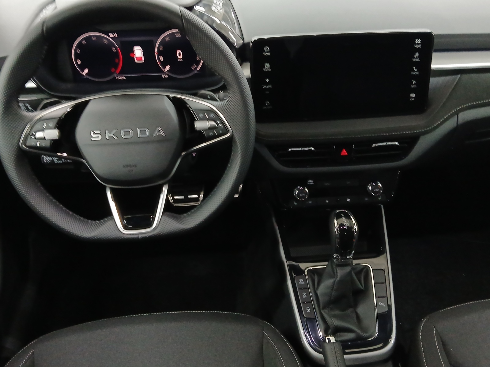 SKODA Fabia 1.0 TSI Dynamic DSG-image-8
