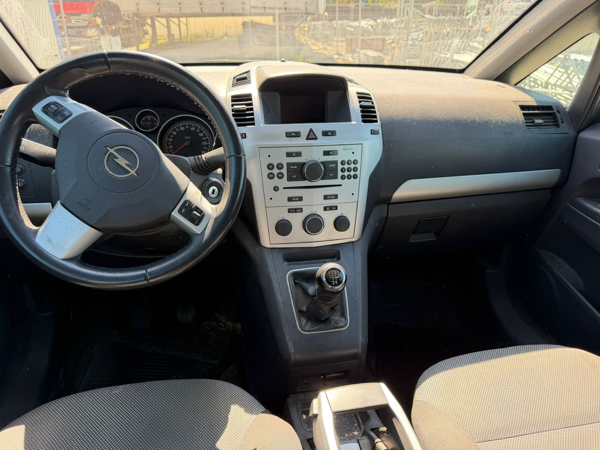 OPEL Zafira 1.8i 16V Sport-image-1