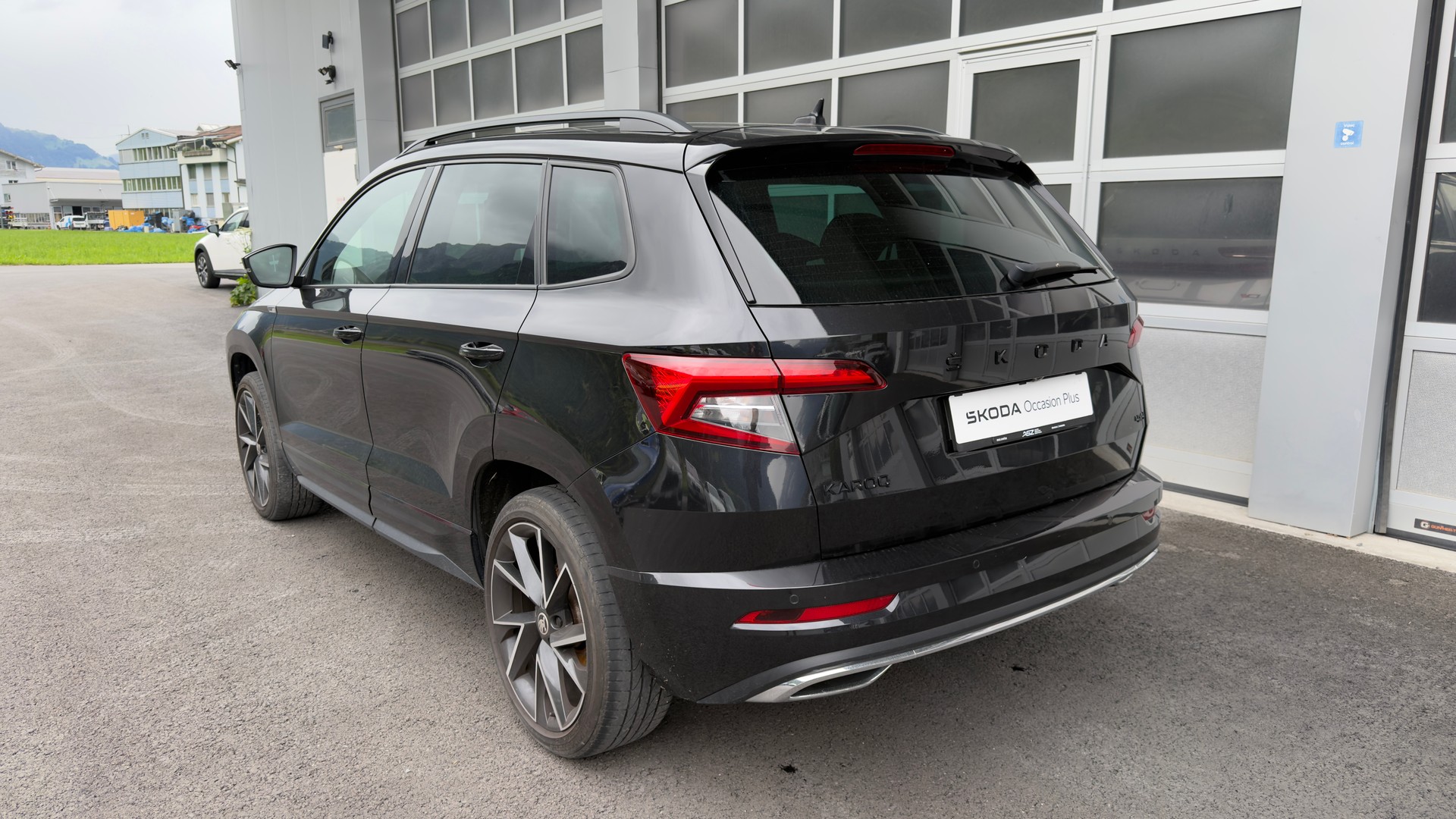 SKODA Karoq 2.0 TSI SportLine DSG 4x4-image-1