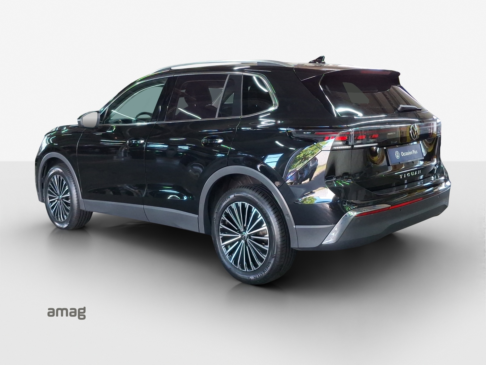 VW Tiguan 2.0 TSI DSG Elegance 4Motion-image-2