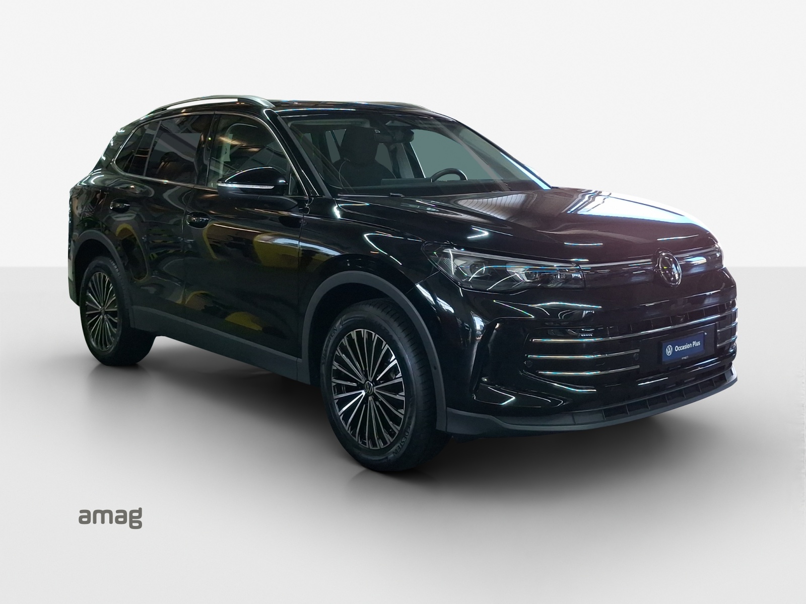 VW Tiguan 2.0 TSI DSG Elegance 4Motion-image-5