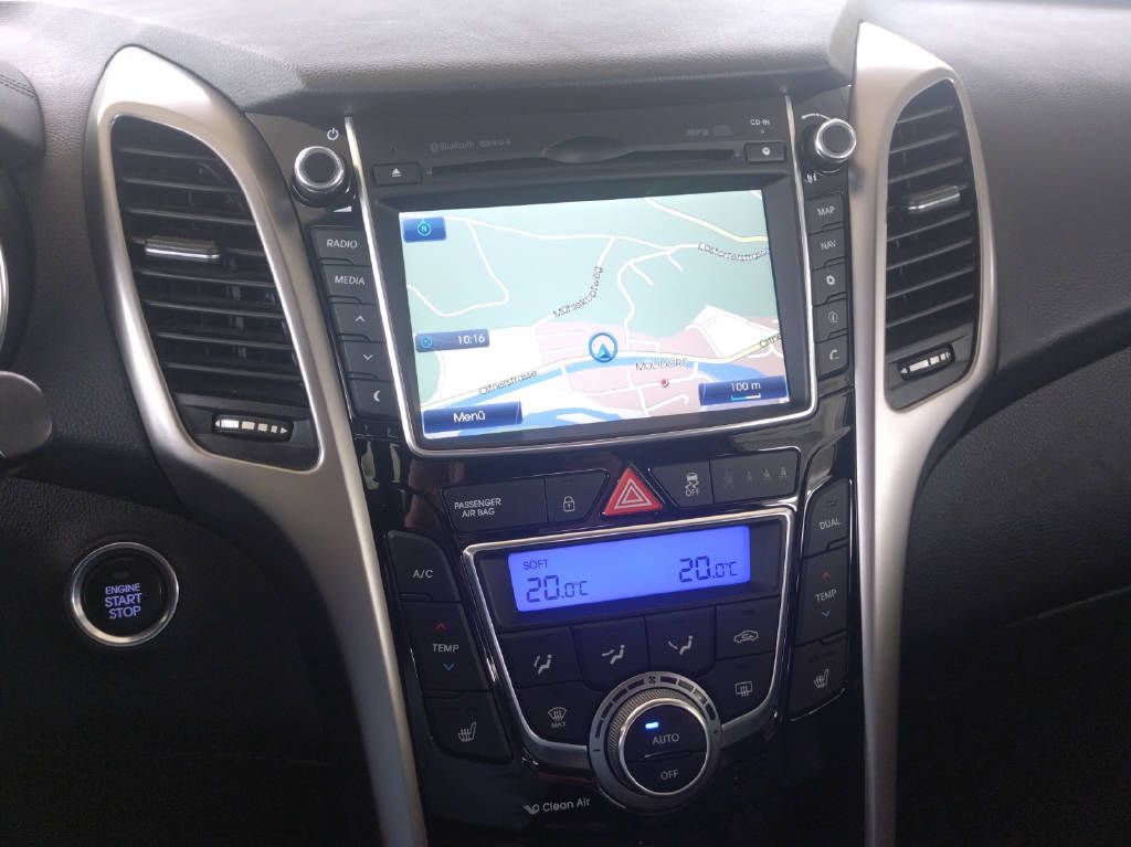HYUNDAI i30 1.6 GDi Lounge-image-14