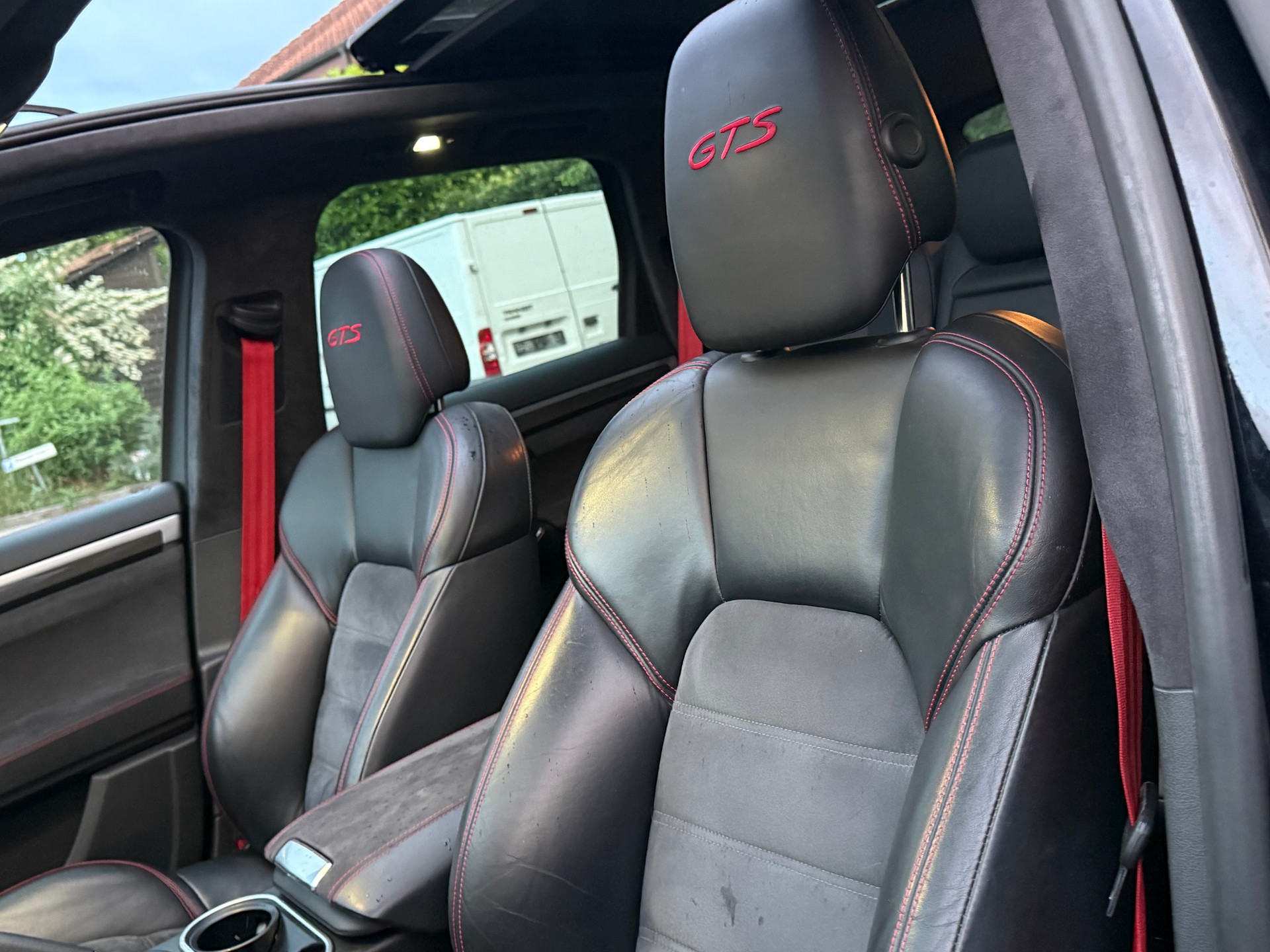 PORSCHE Cayenne GTS-image-12