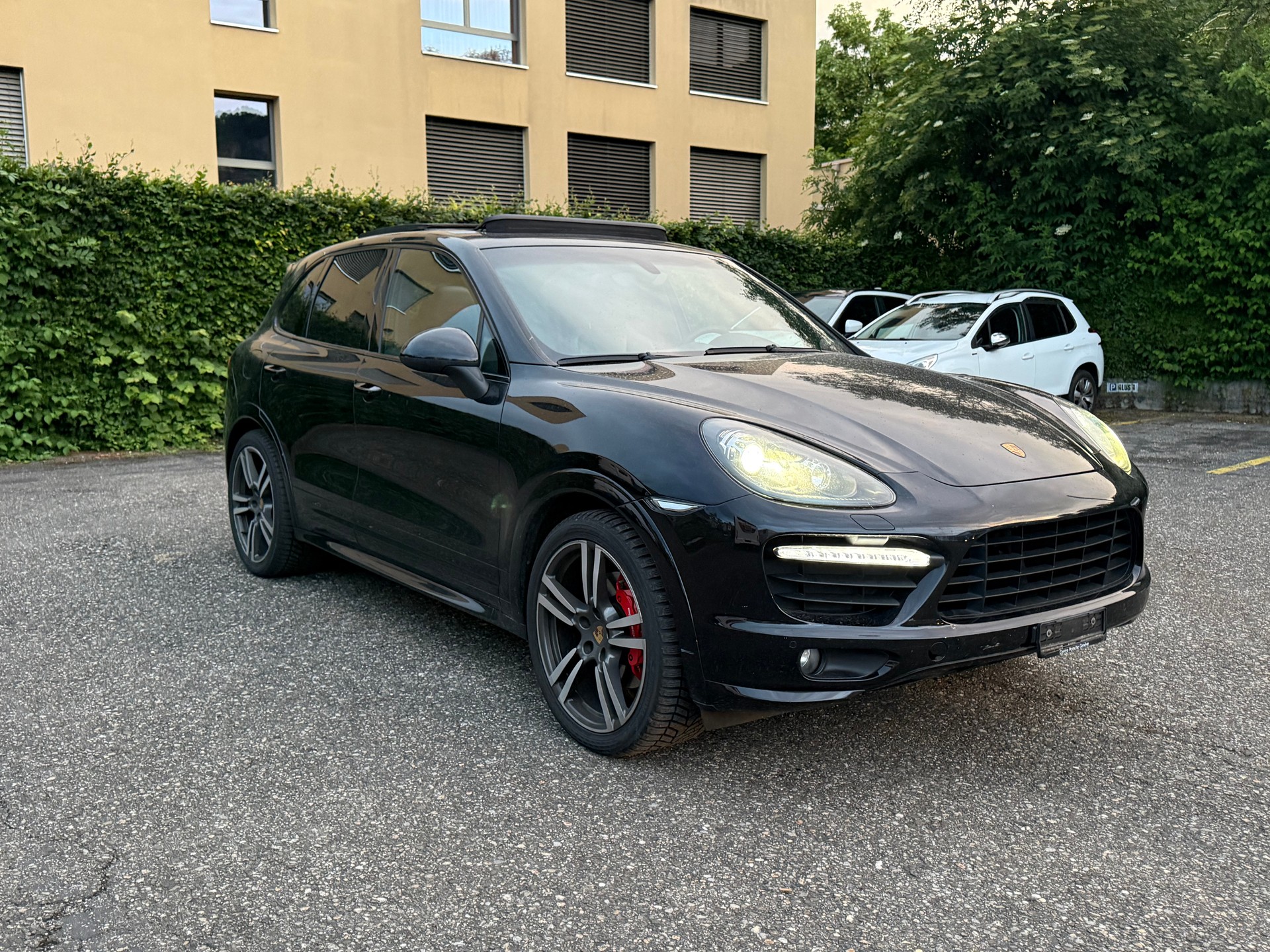 PORSCHE Cayenne GTS-image-5