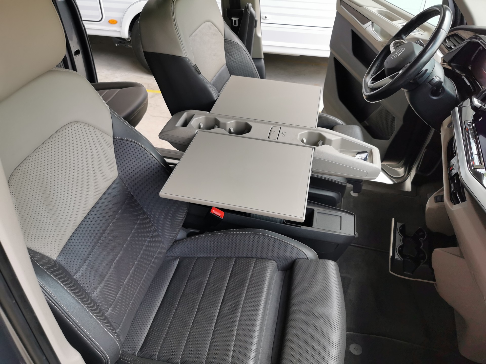 VW Multivan 1.4 eHybrid Style DSG-image-6