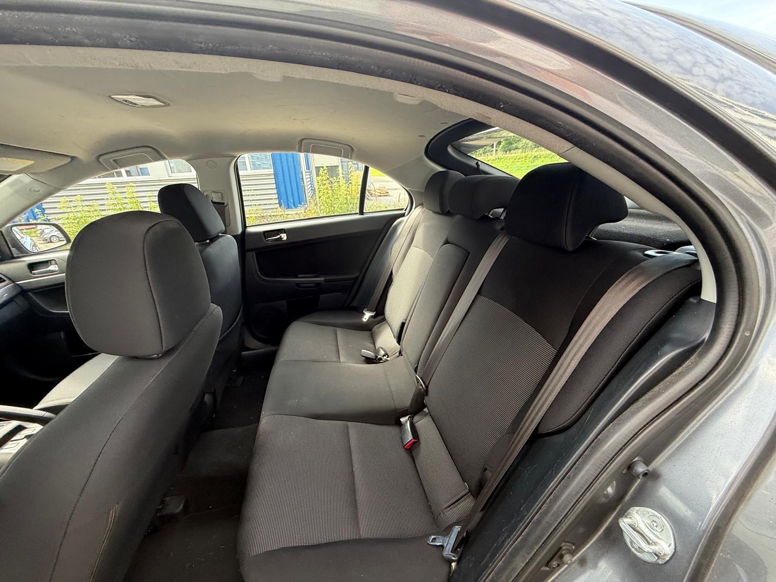 MITSUBISHI Lancer Sportback 1.8 Instyle CVT-image-6