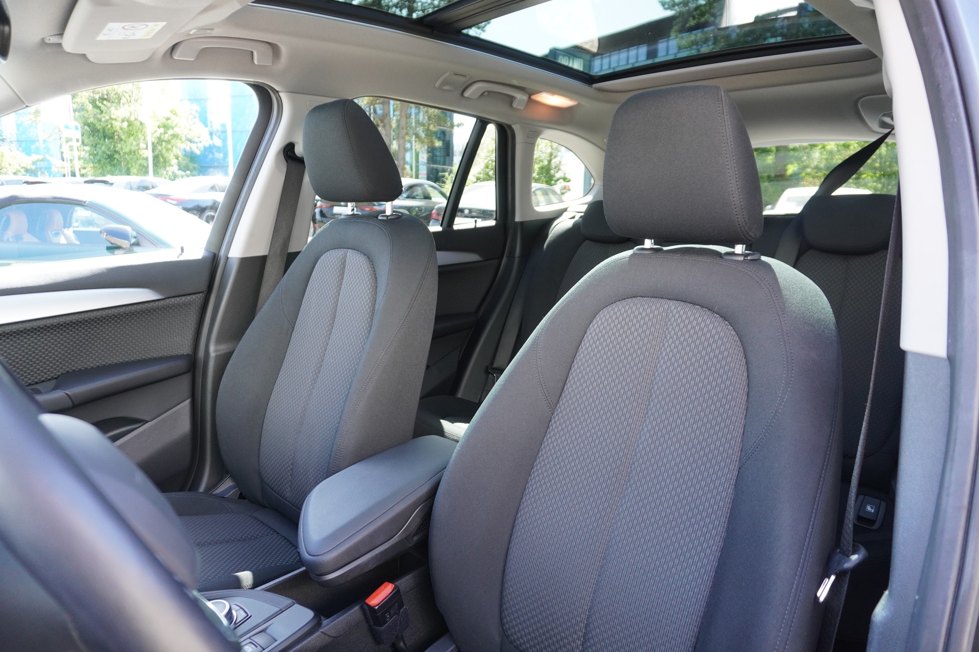 BMW X1 xDrive 20d Travel Edition Steptronic-image-12