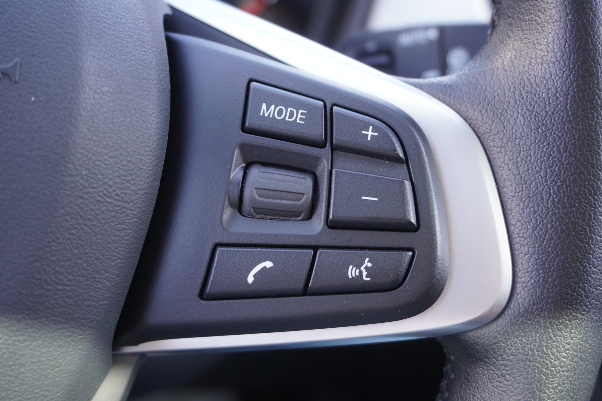 BMW X1 xDrive 20d Travel Edition Steptronic-image-30