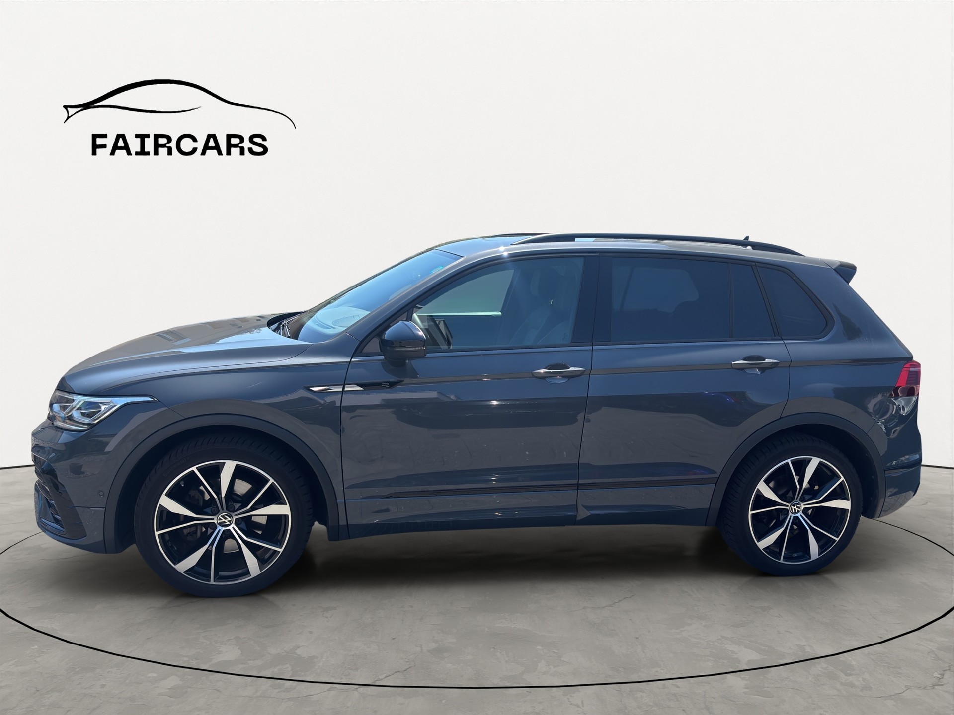 VW Tiguan 2.0TSI R-Line 4Motion DSG-image-2