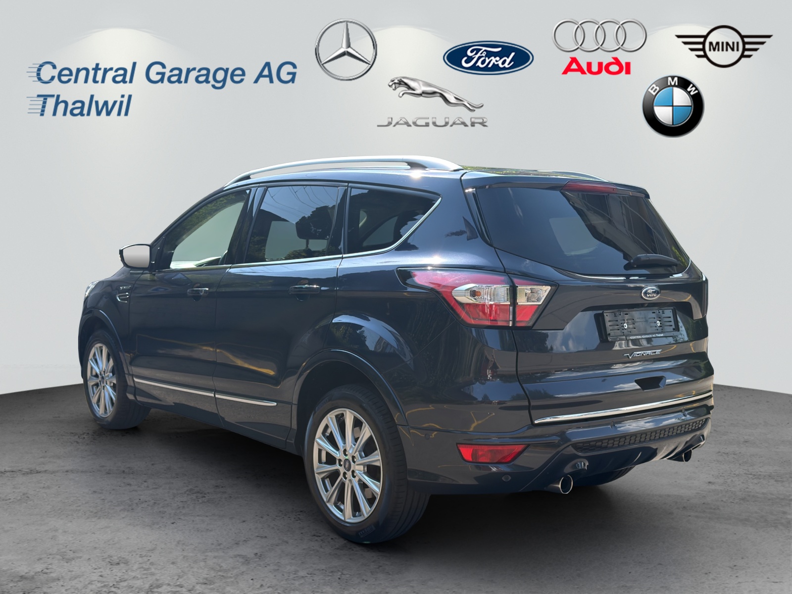 FORD Kuga 2.0 EcoBoost Vignale 4WD Automatic-image-3
