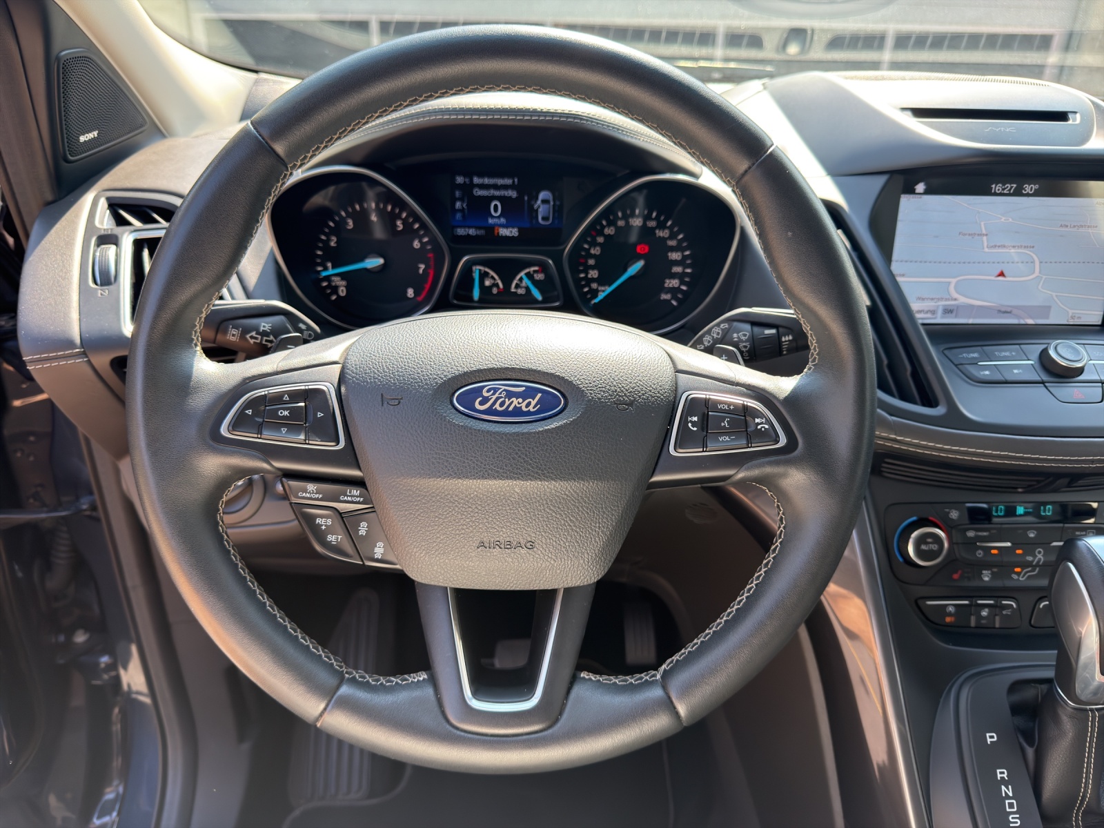FORD Kuga 2.0 EcoBoost Vignale 4WD Automatic-image-13