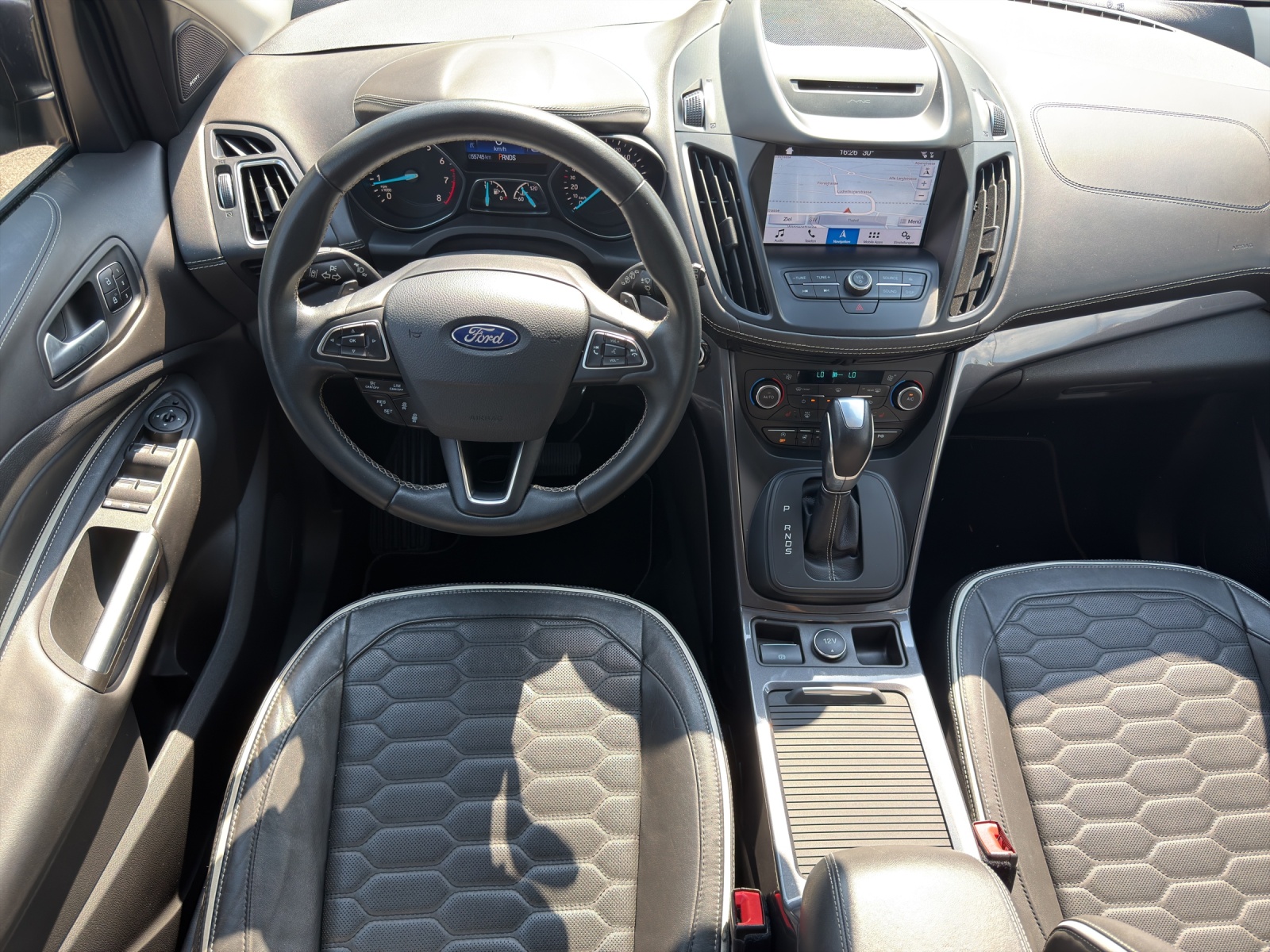 FORD Kuga 2.0 EcoBoost Vignale 4WD Automatic-image-12