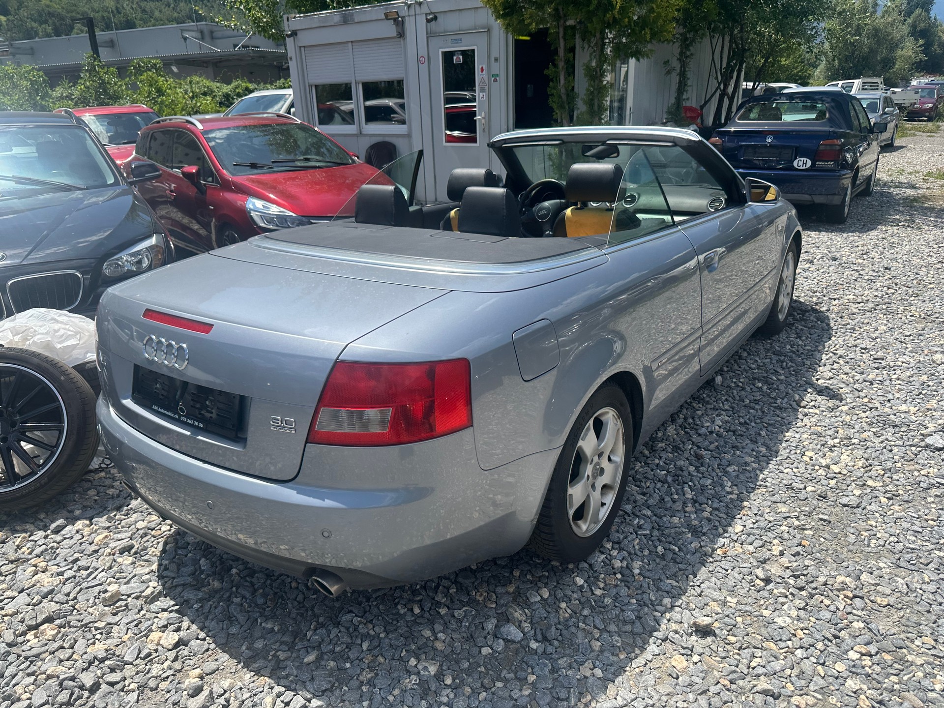 AUDI A4 Cabriolet 3.0 quattro-image-8